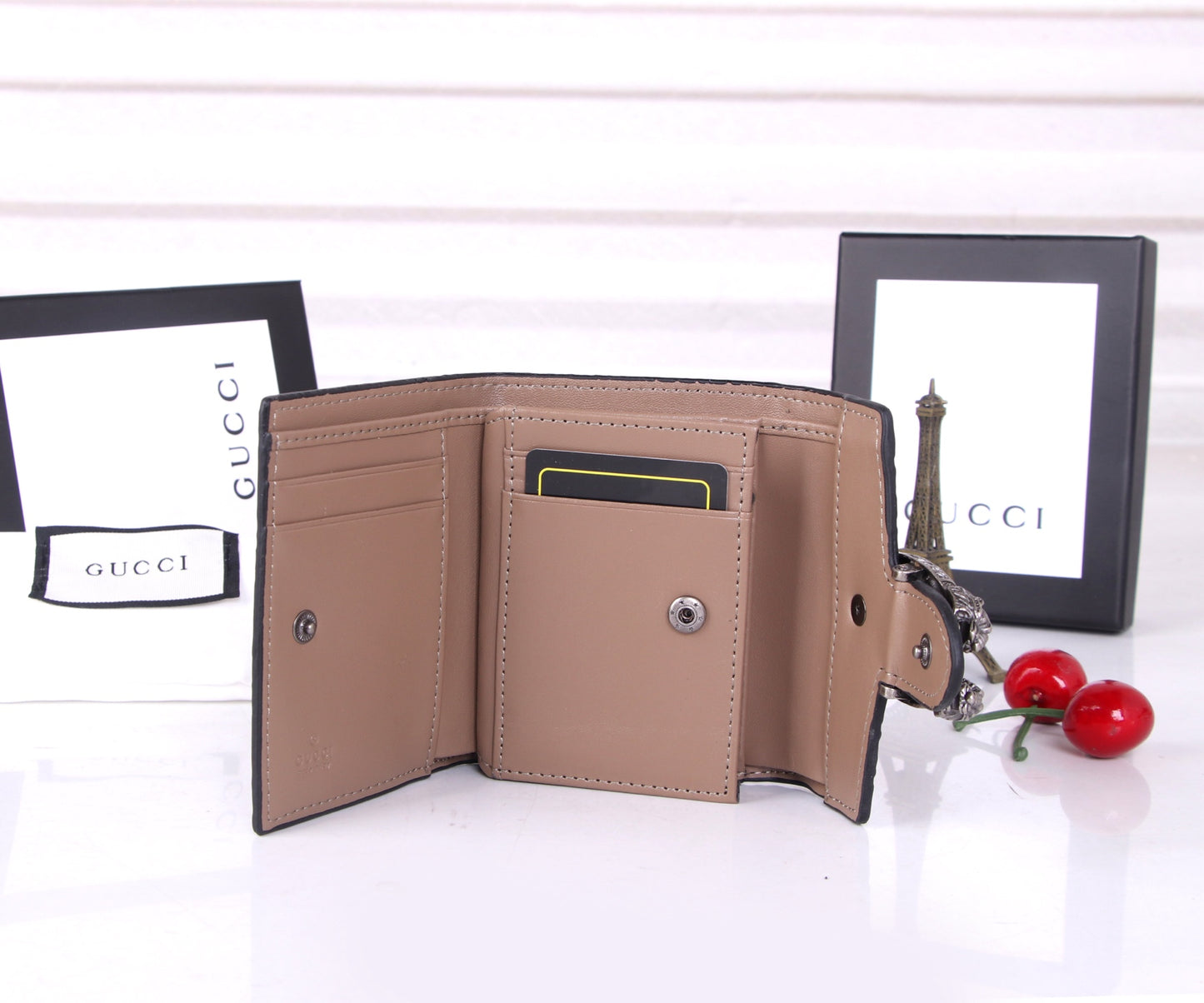 165NB117BDE Stylish leather bag