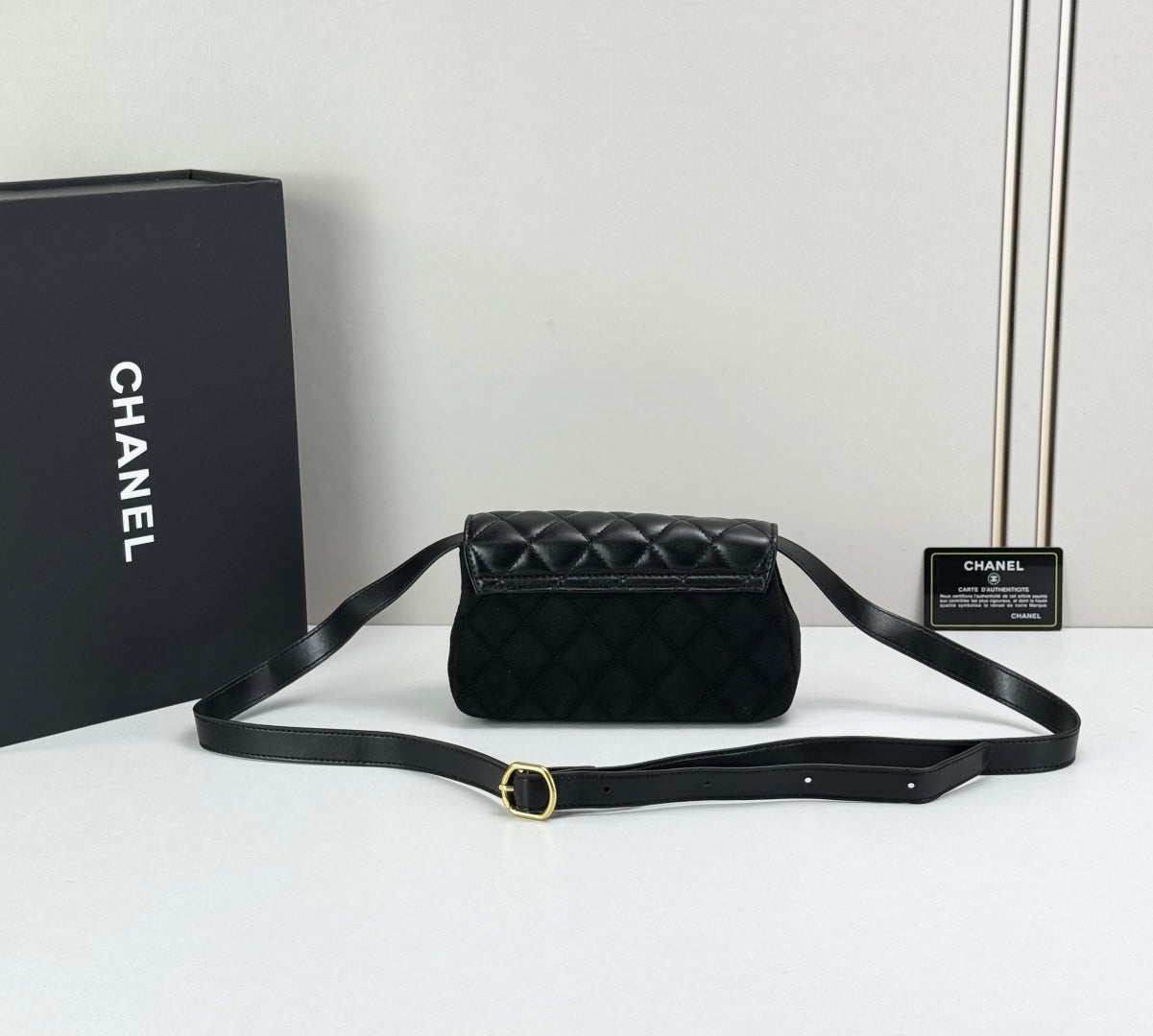 15RC61BDE Stylish leather bag