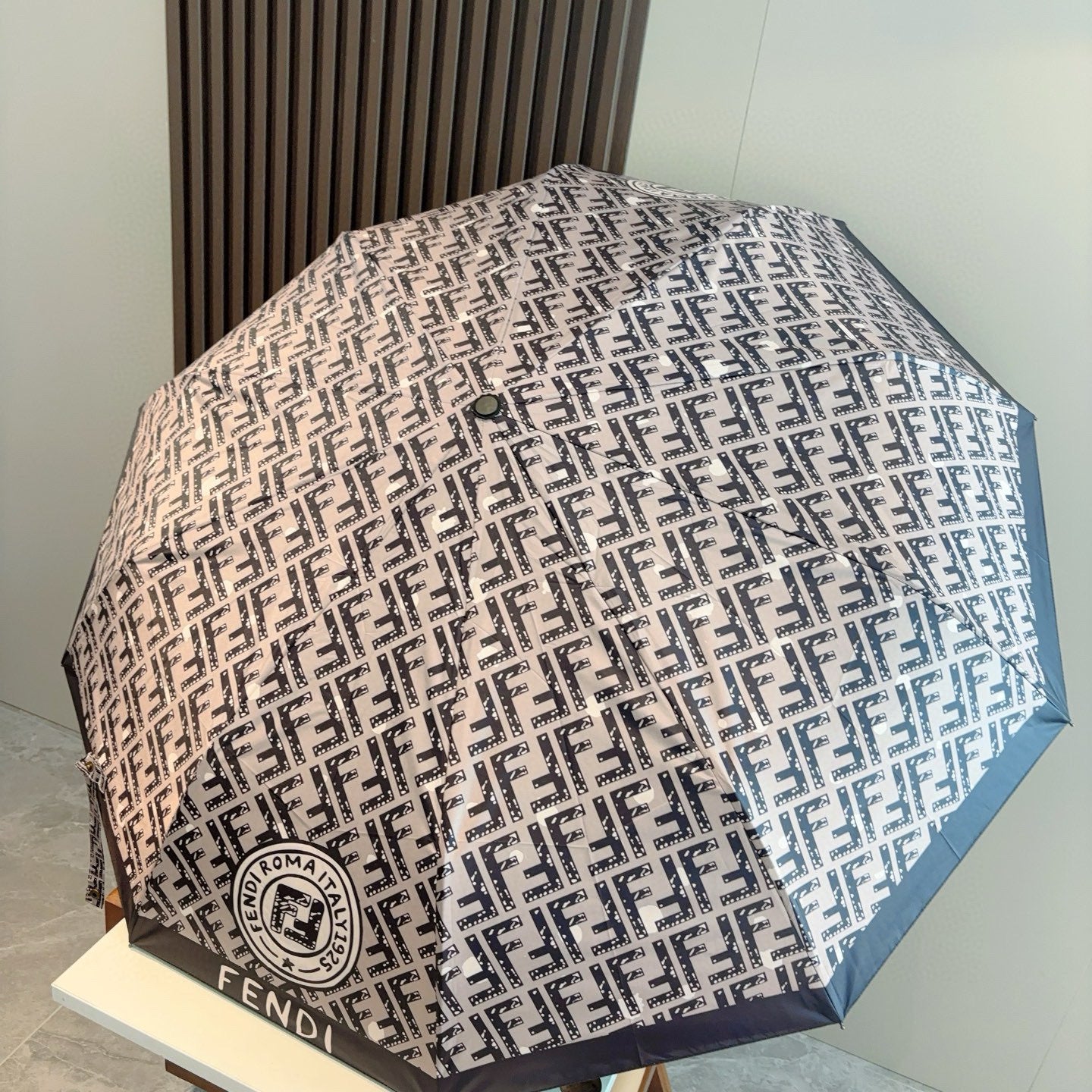 15RF120SDE Stylish UV resistant umbrella