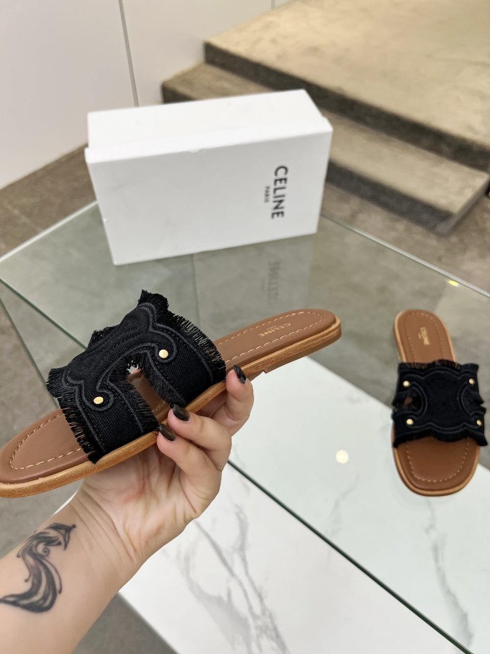 255QA25ZDE Stylish leather shoes