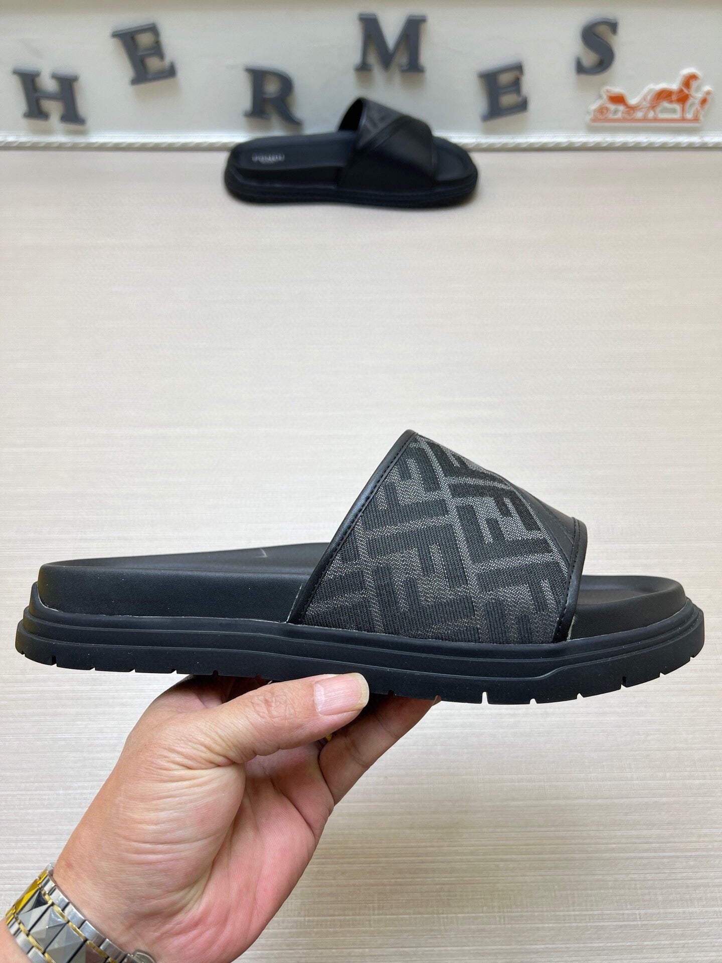 5LF223ZDE Stylish Slippers