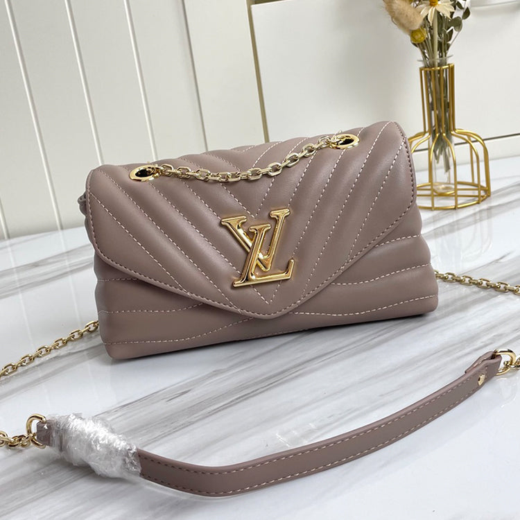 AE028BDE Stylish leather bag