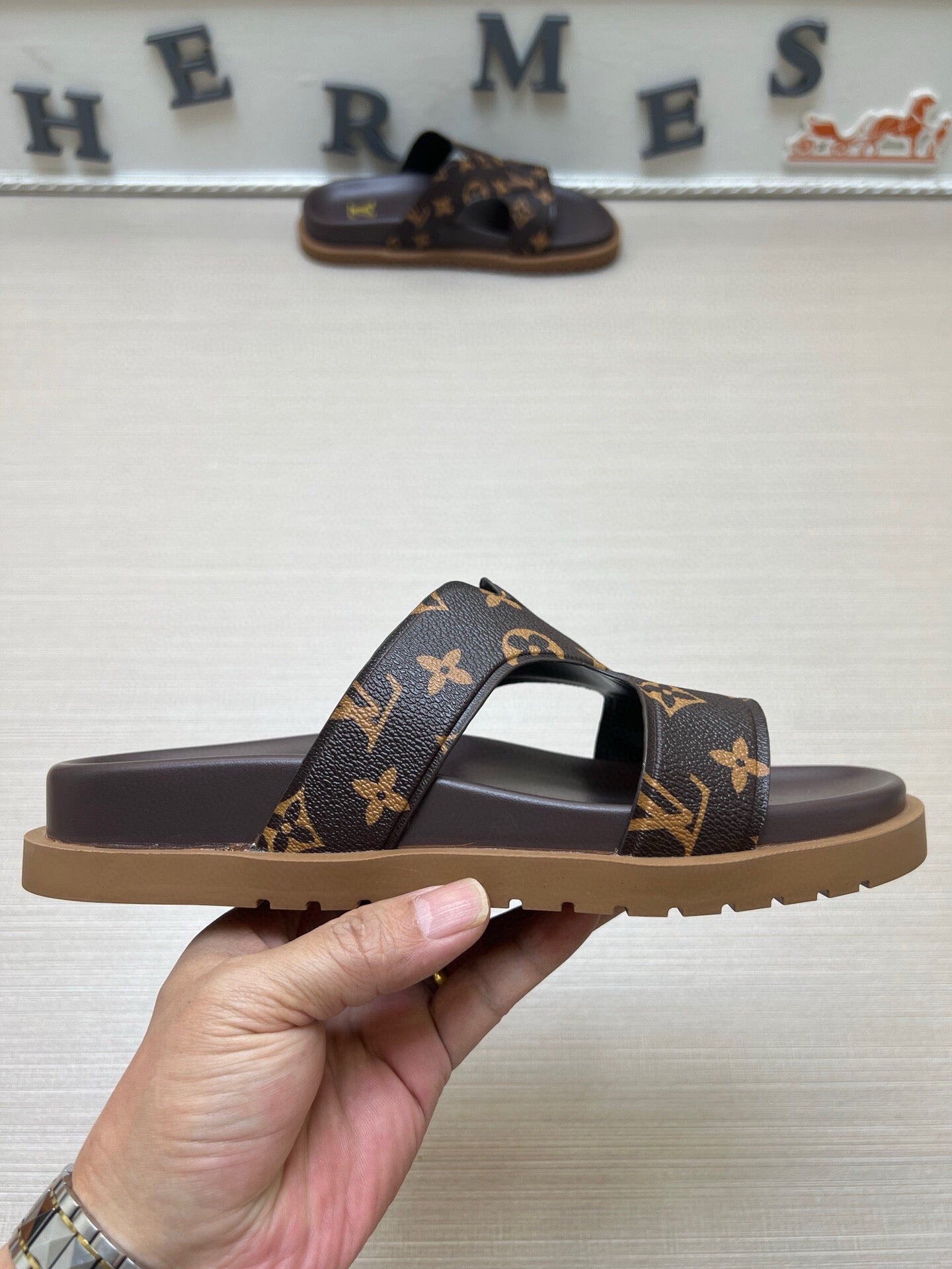5LE228ZDE Stylish Slippers
