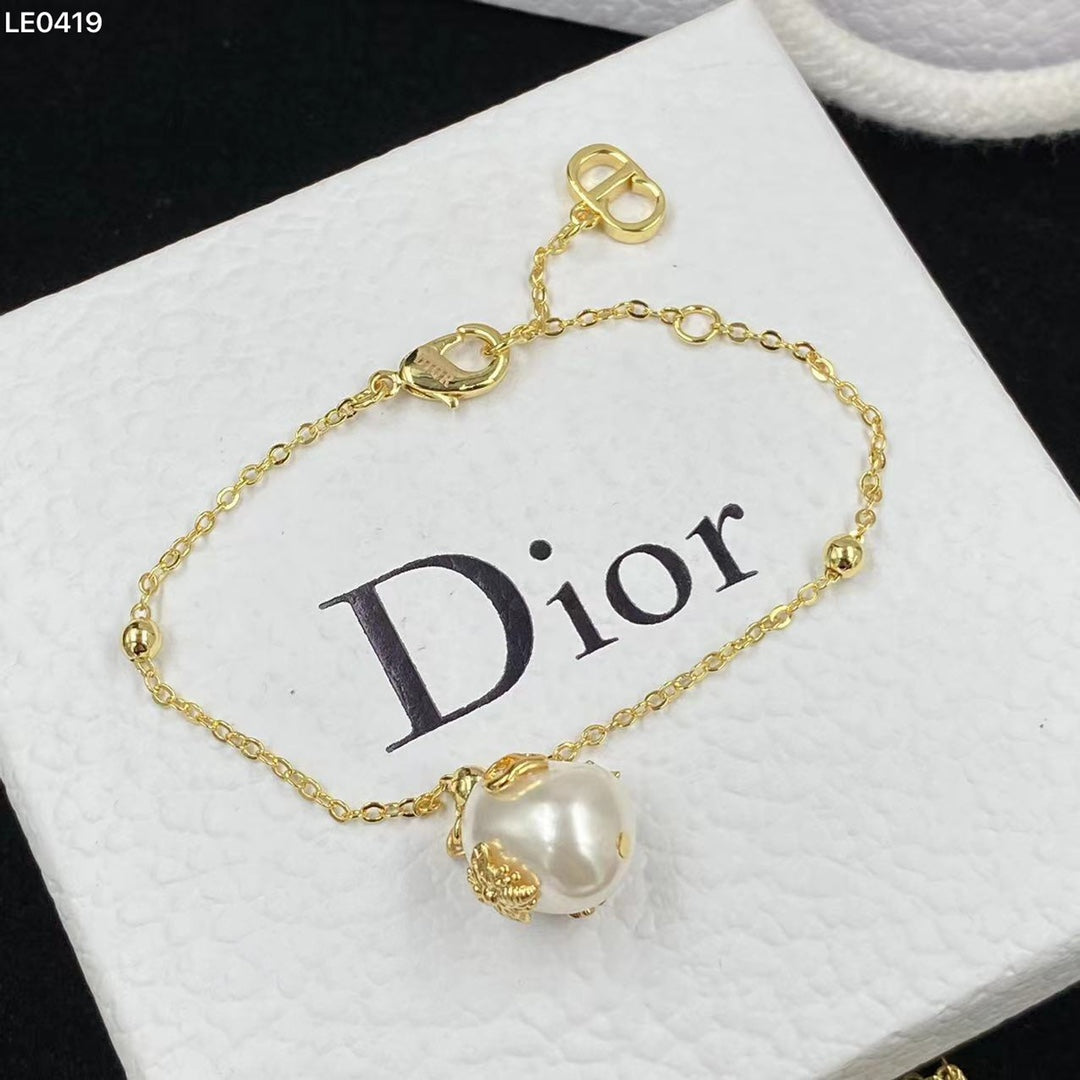 1YD405XDE Stylish Bracelets Necklaces