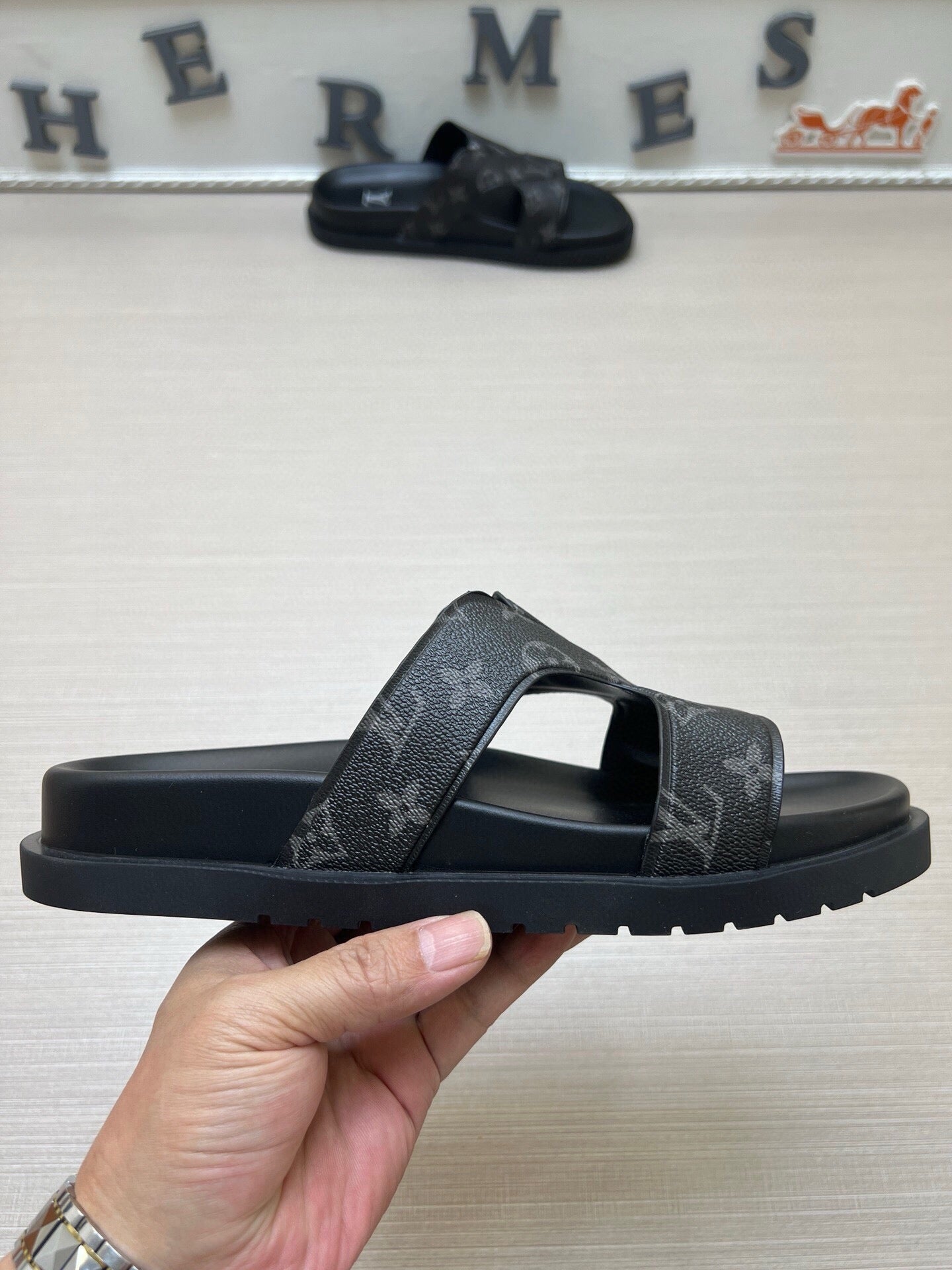 5LE228ZDE Stylish Slippers