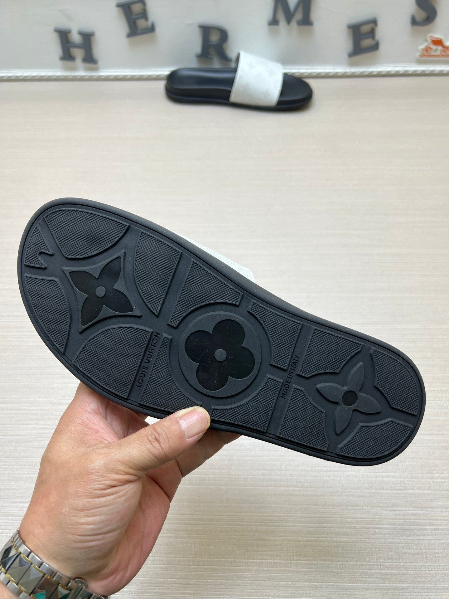 54E58ZDE Stylish slippers