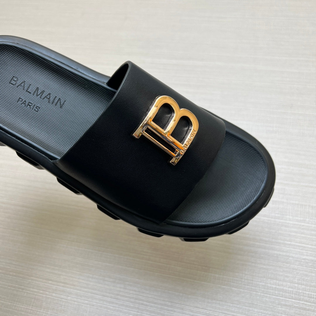 54A110ZDE Stylish slippers