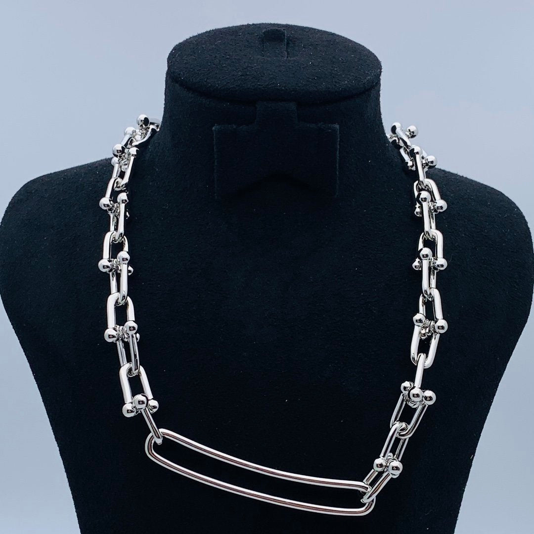 8XT33XDE Stylish Earring Bracelets Necklaces