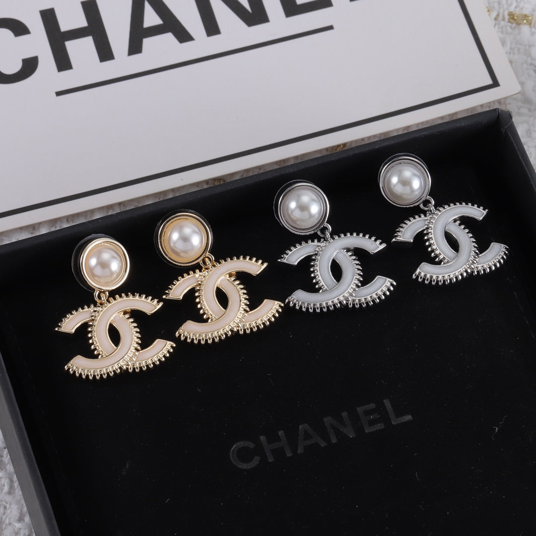 14C785EDE Stylish Earrings
