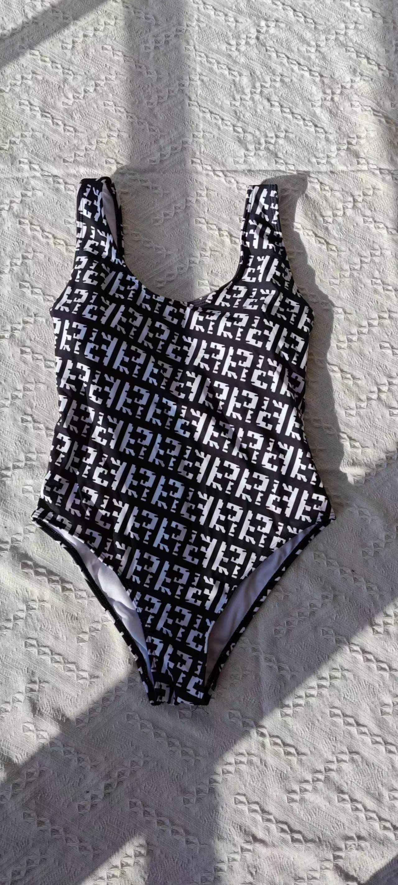 14F121YDE Stylish Bikini swimsuit