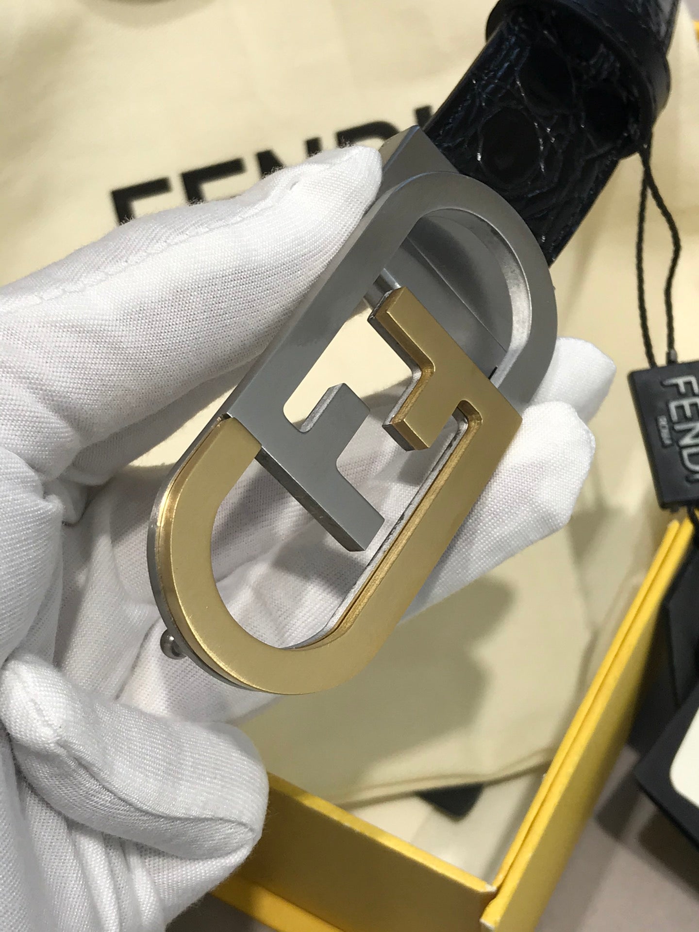14F91PDE Stylish High quality belt With full package