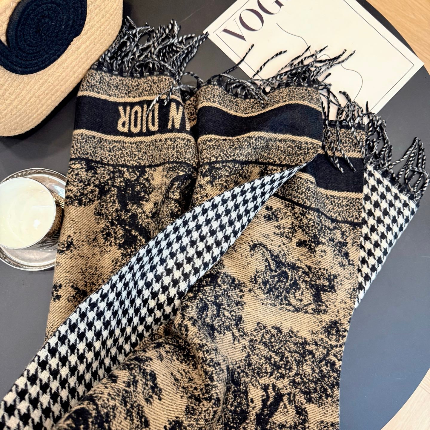 185ZD39WDE Stylish Winter Scarves