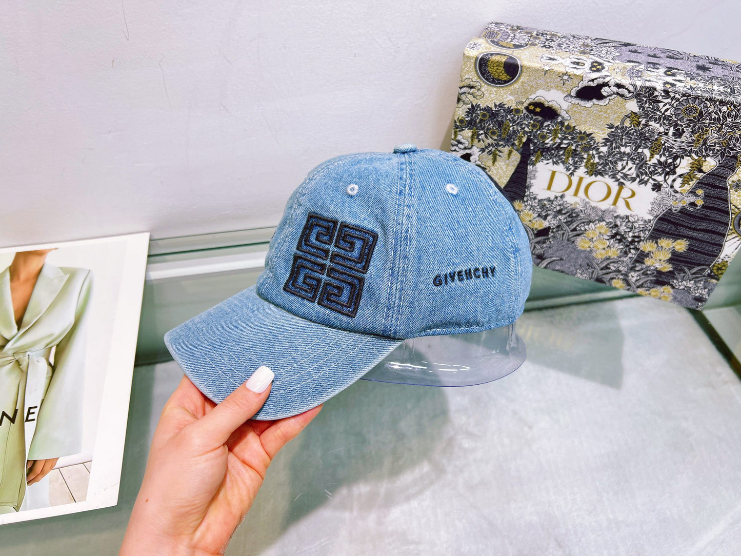 125ZGV508MDE Stylish hats