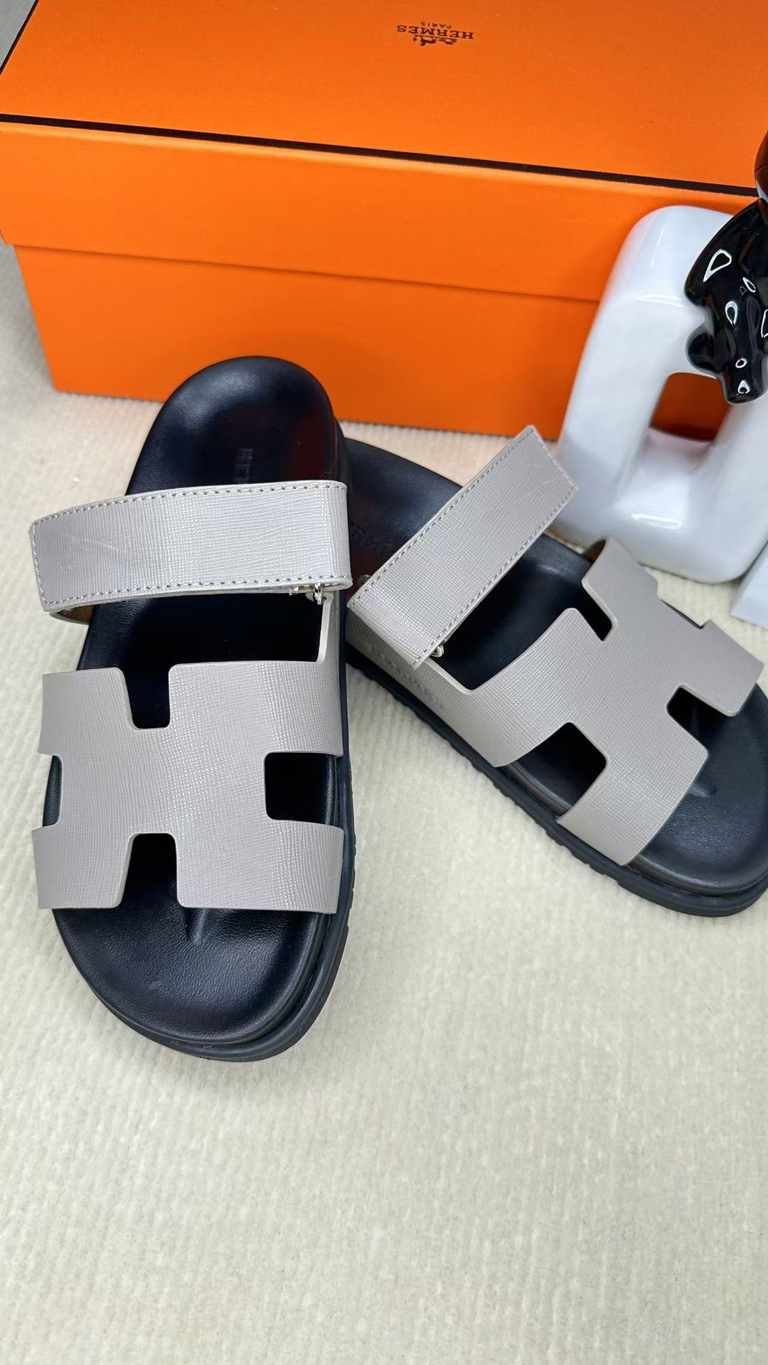 255QH26ZDE Stylish leather shoes