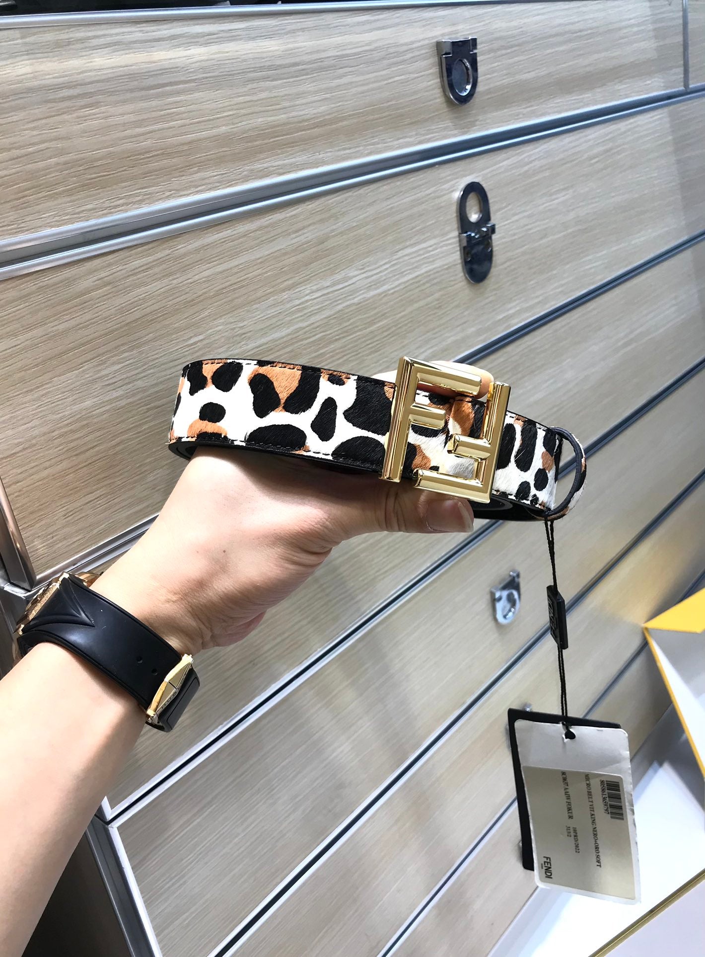 14F94PDE Stylish High quality belt With full package