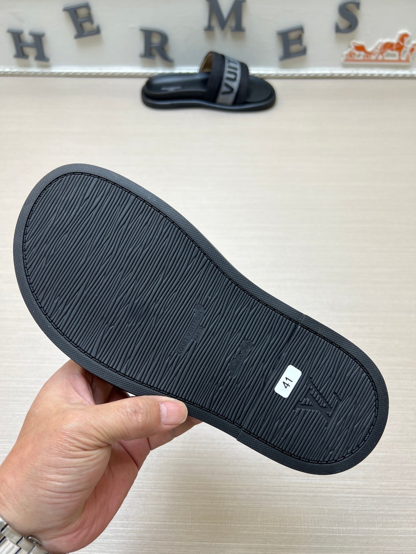 535ZE300ZDE Stylish Slippers