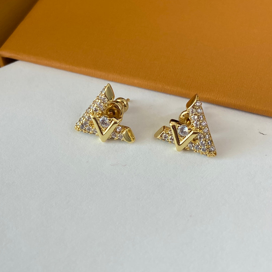 1XE609XDE Stylish Earrings Bracelets Necklaces