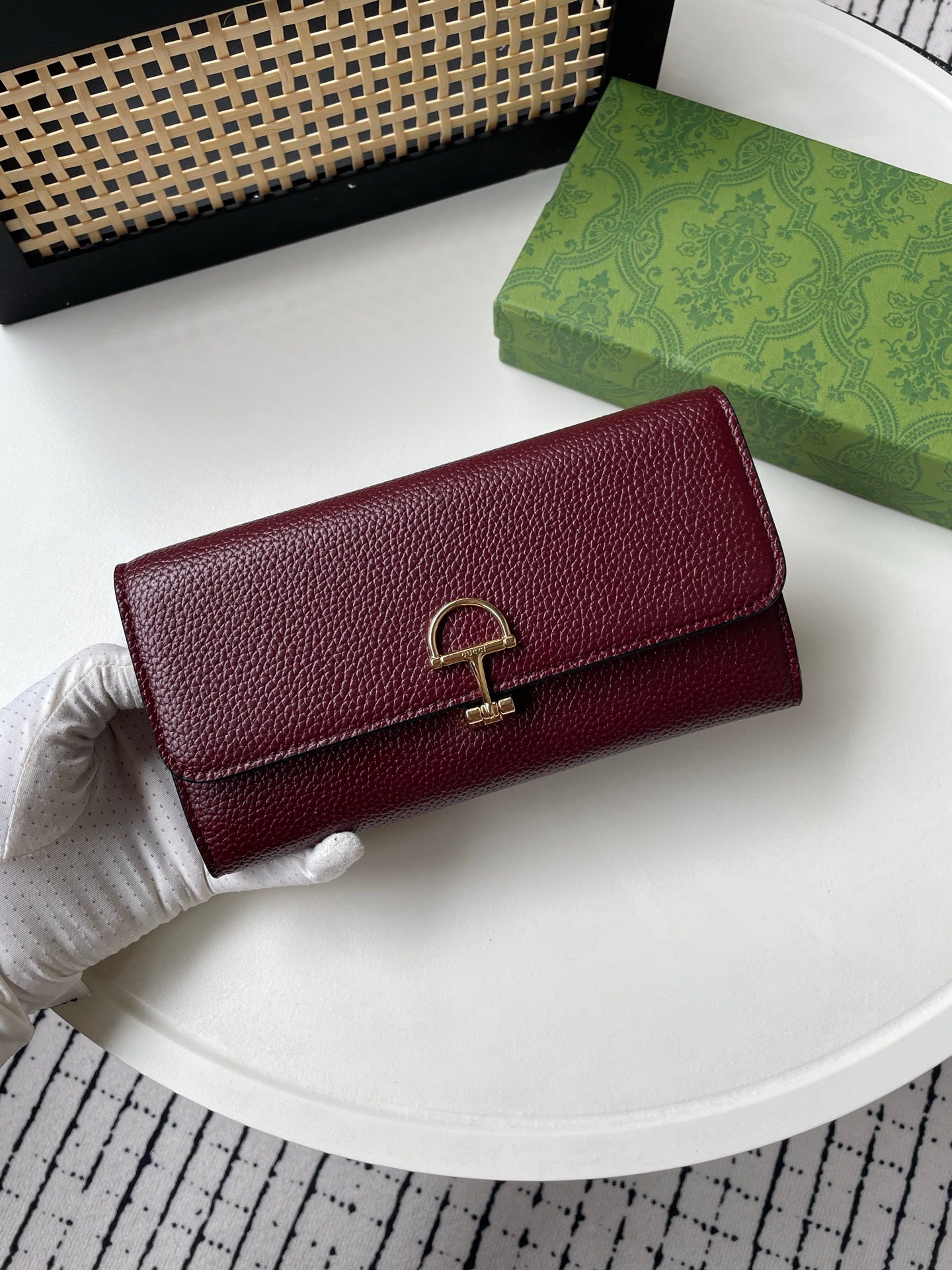 15RB73BDE Stylish leather bag