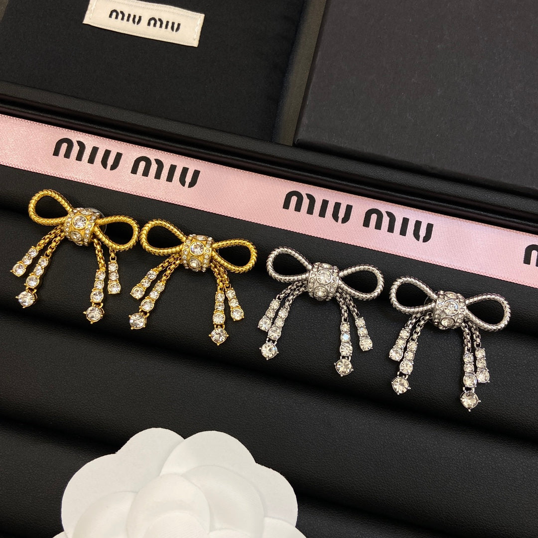 14A950EDE Stylish Earrings