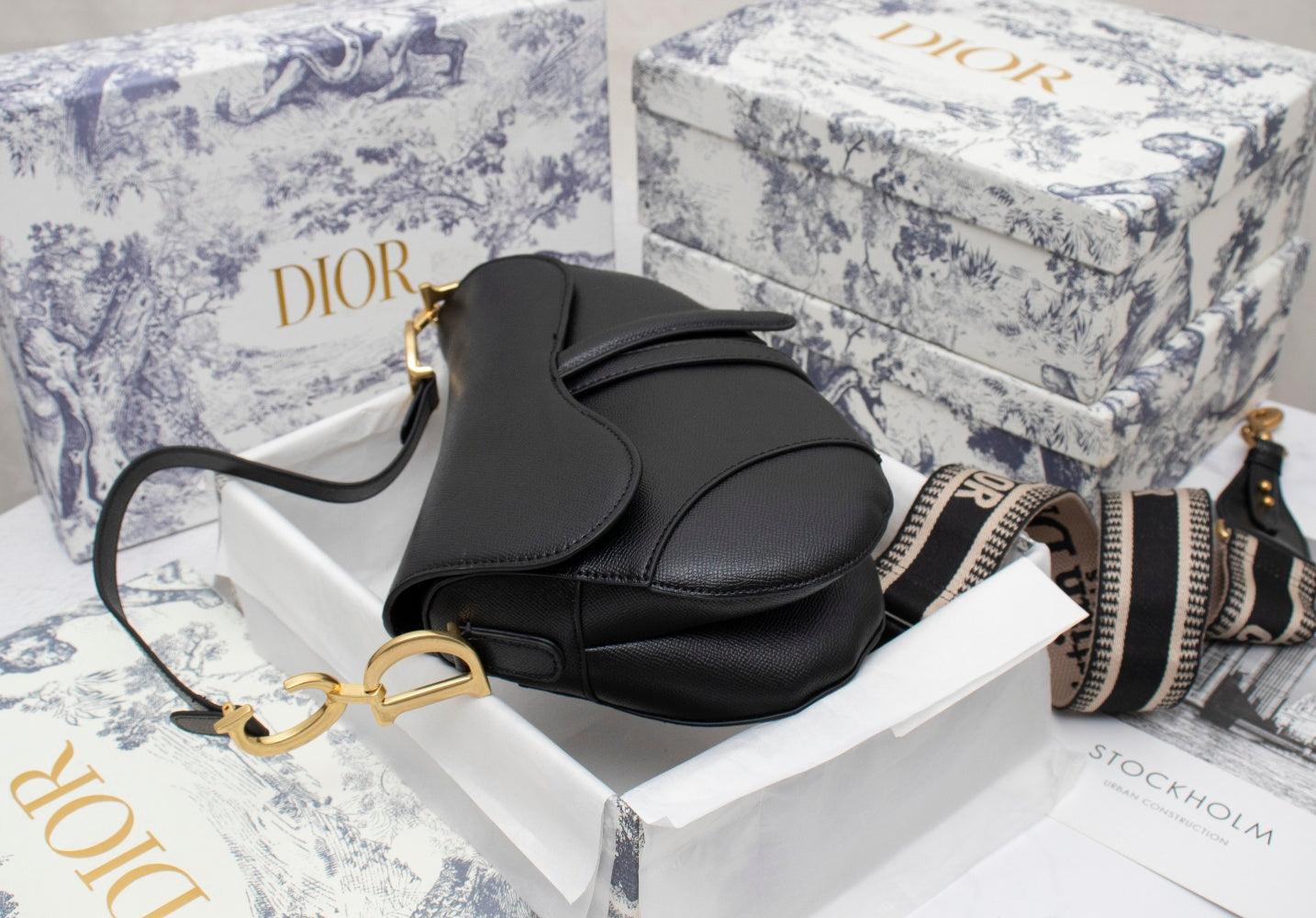 5D11BDE Stylish leather bag