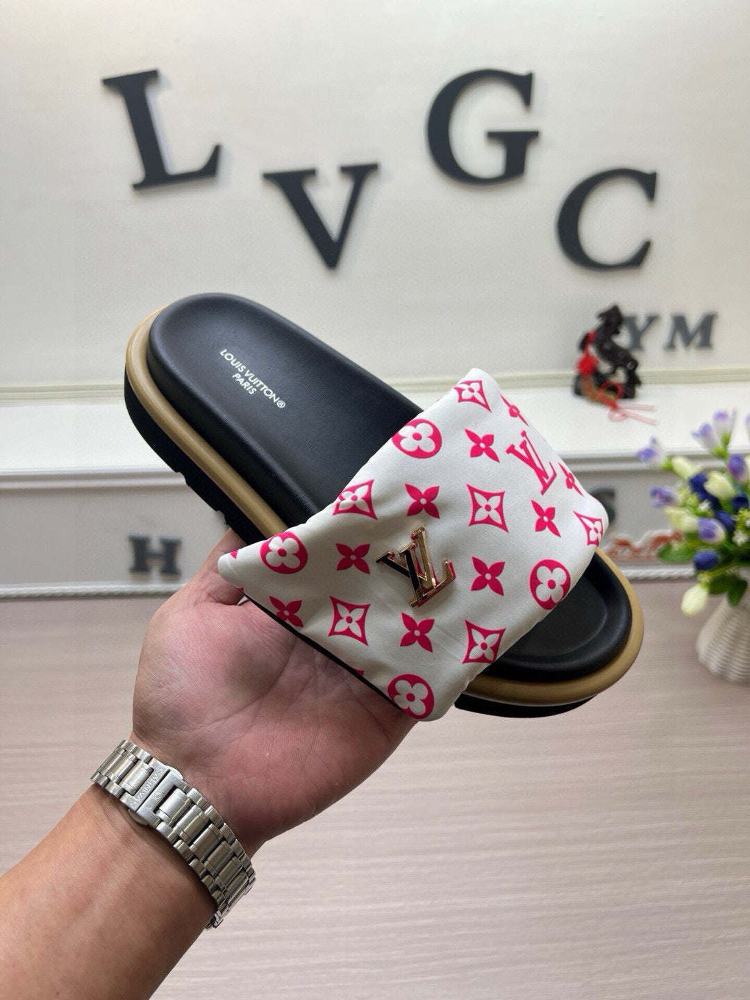 5QE10ZDE Stylish Slippers