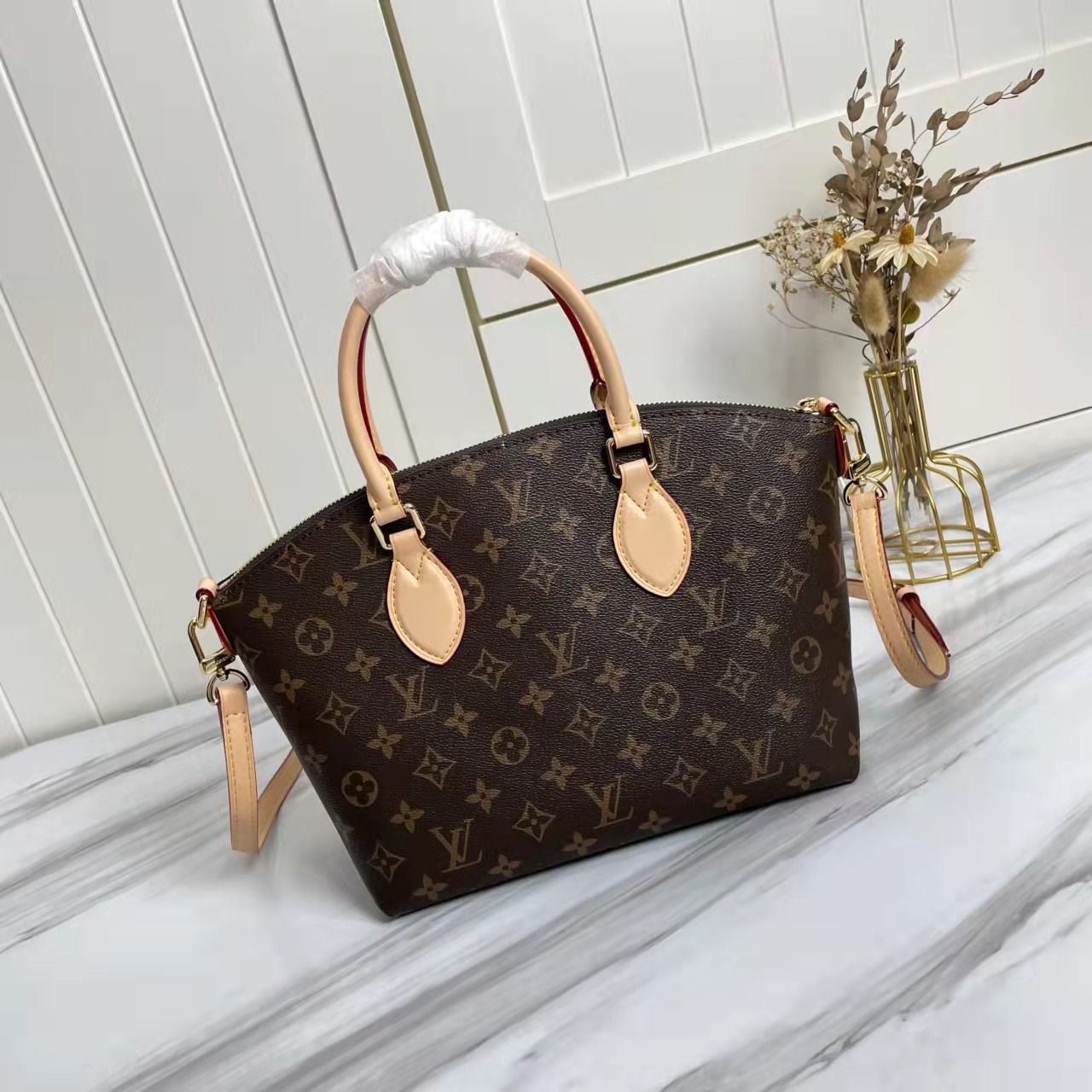 2EE1BDE Stylish leather bag