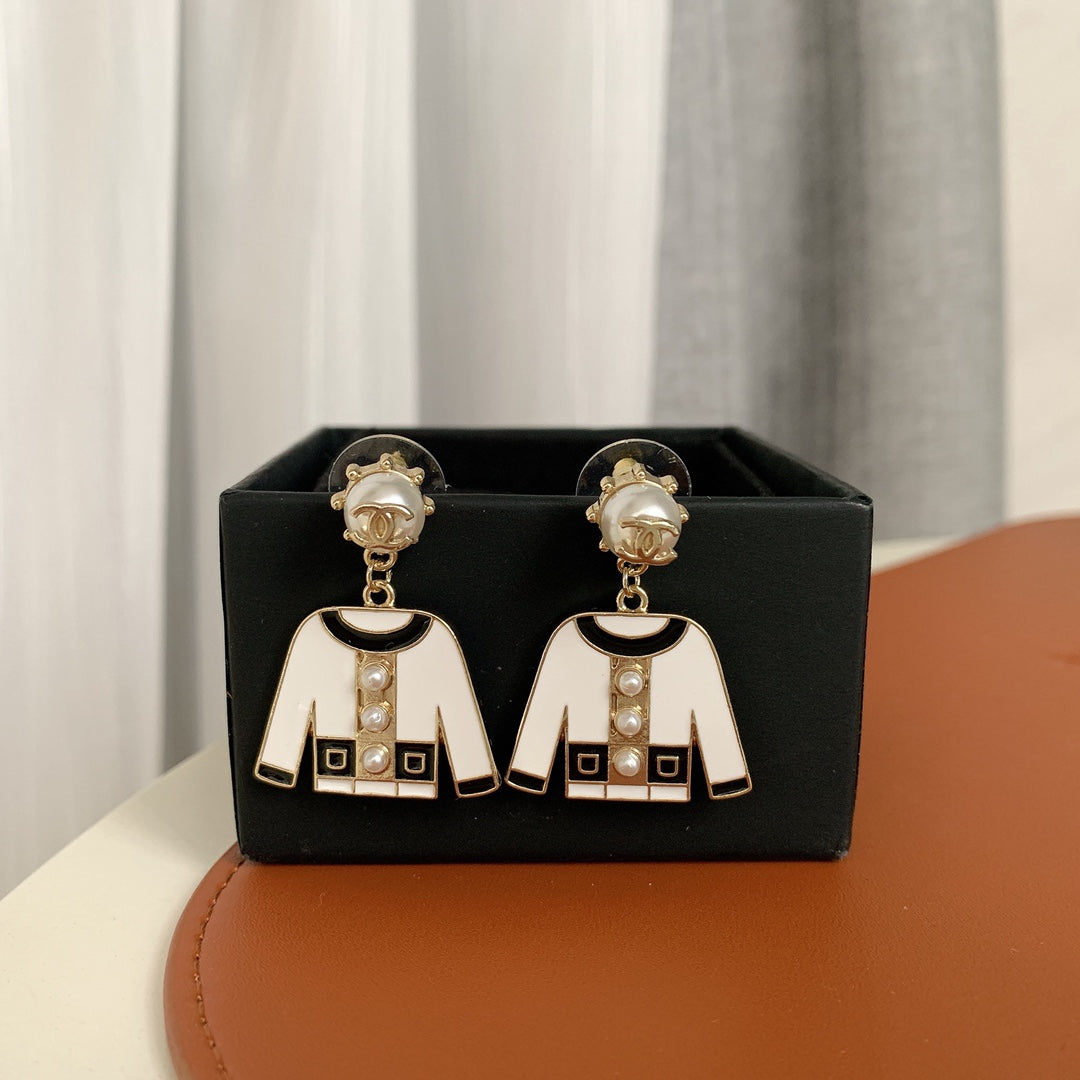 1YC282EDE Stylish Earrings