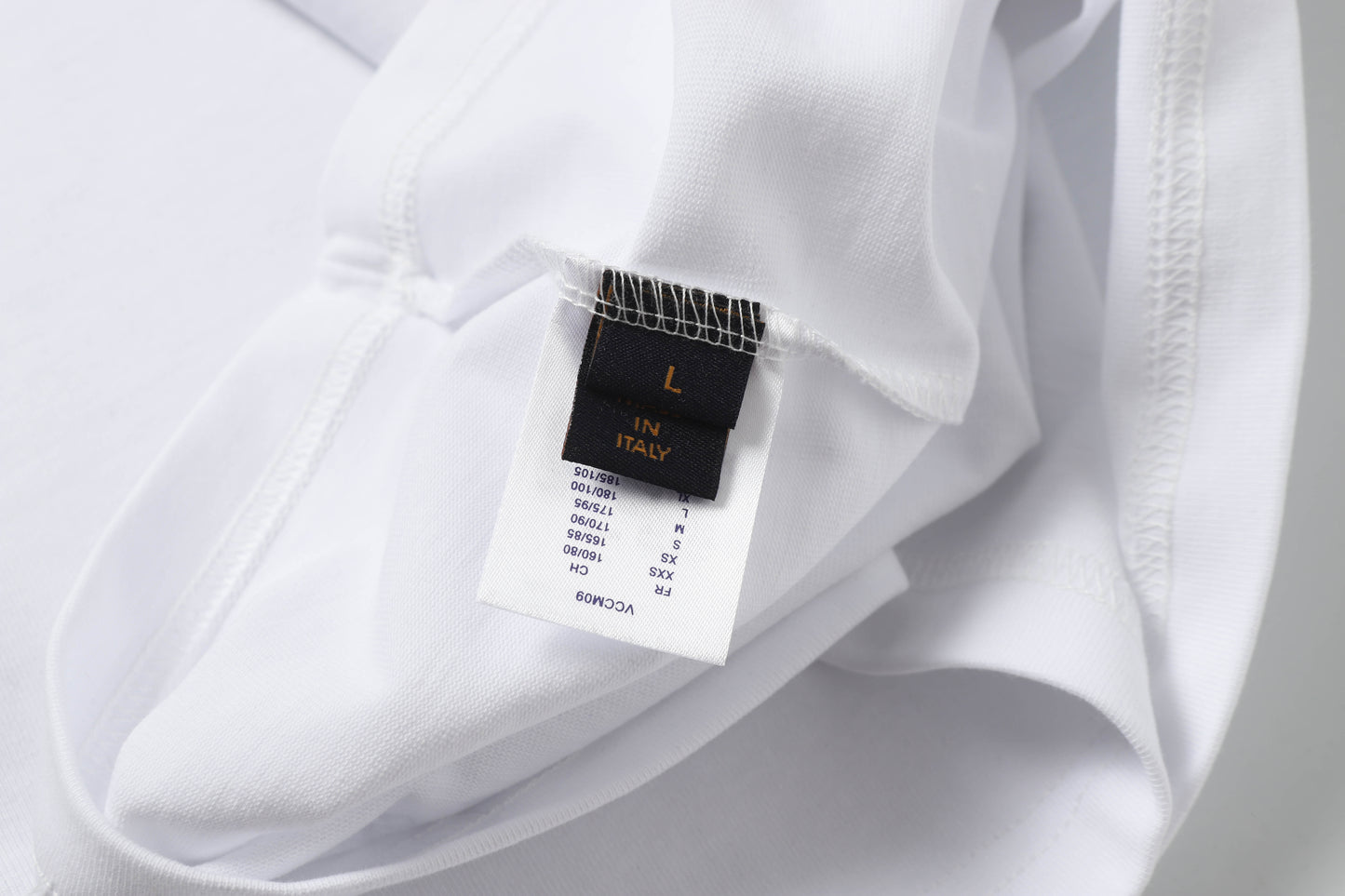 145RE151UDE Stylish T-shirt