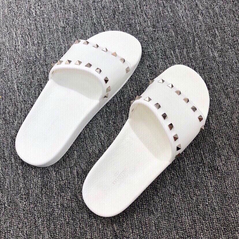 54VL52ZDE Stylish slippers