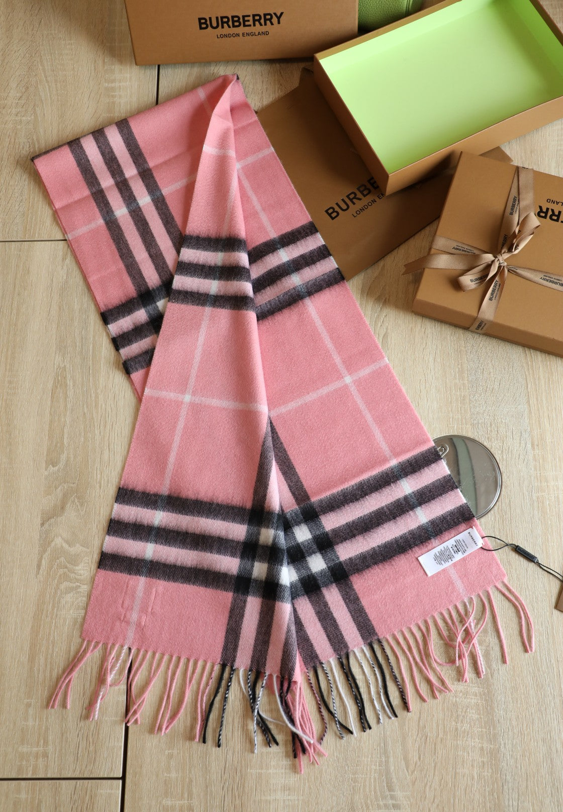 185ZR2WDE Stylish Winter Scarves