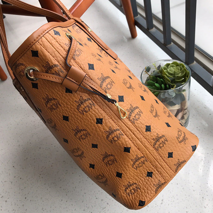 1M5BDE Stylish leather bag