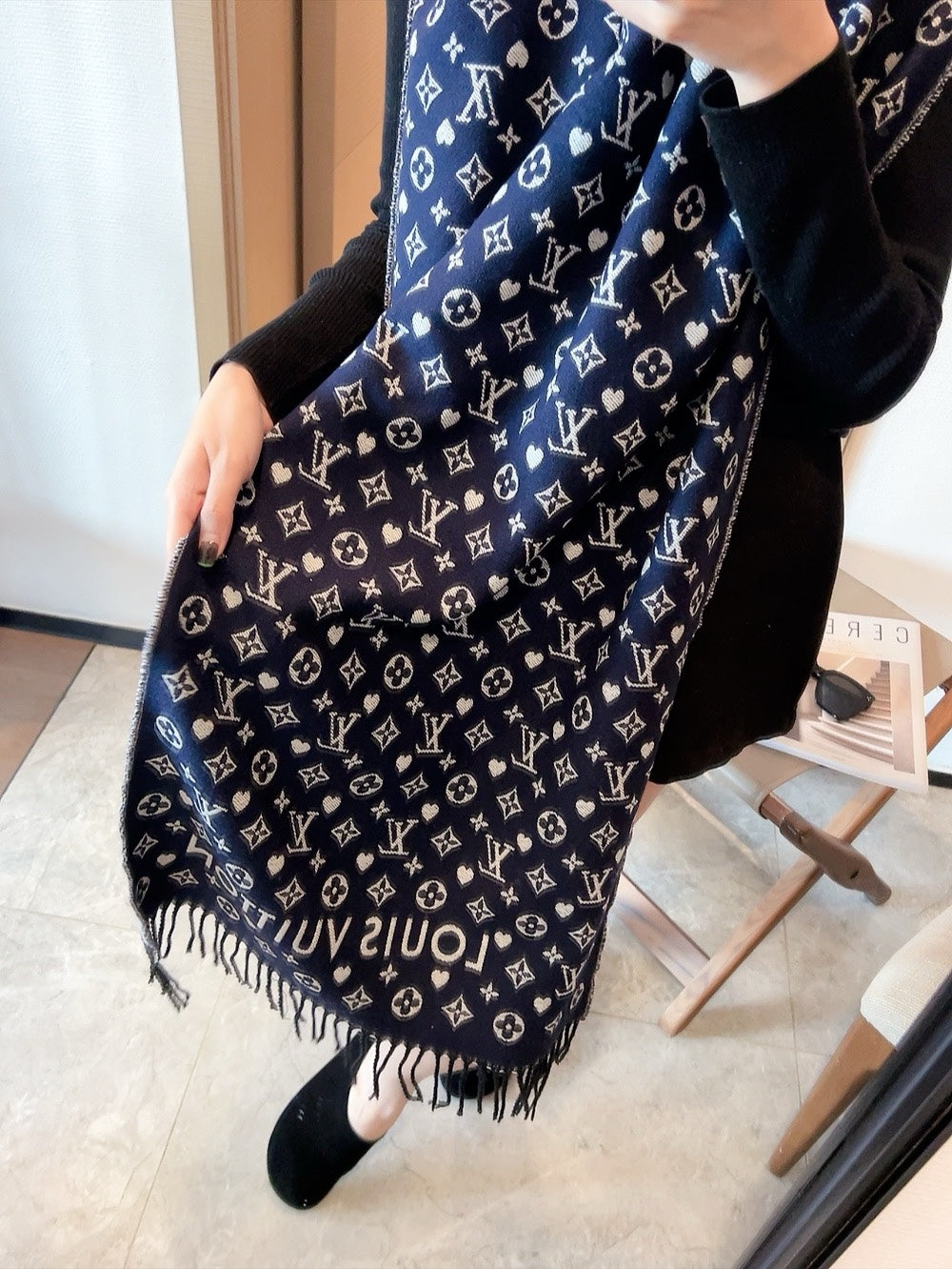 185ZE8WDE Stylish Winter Scarves