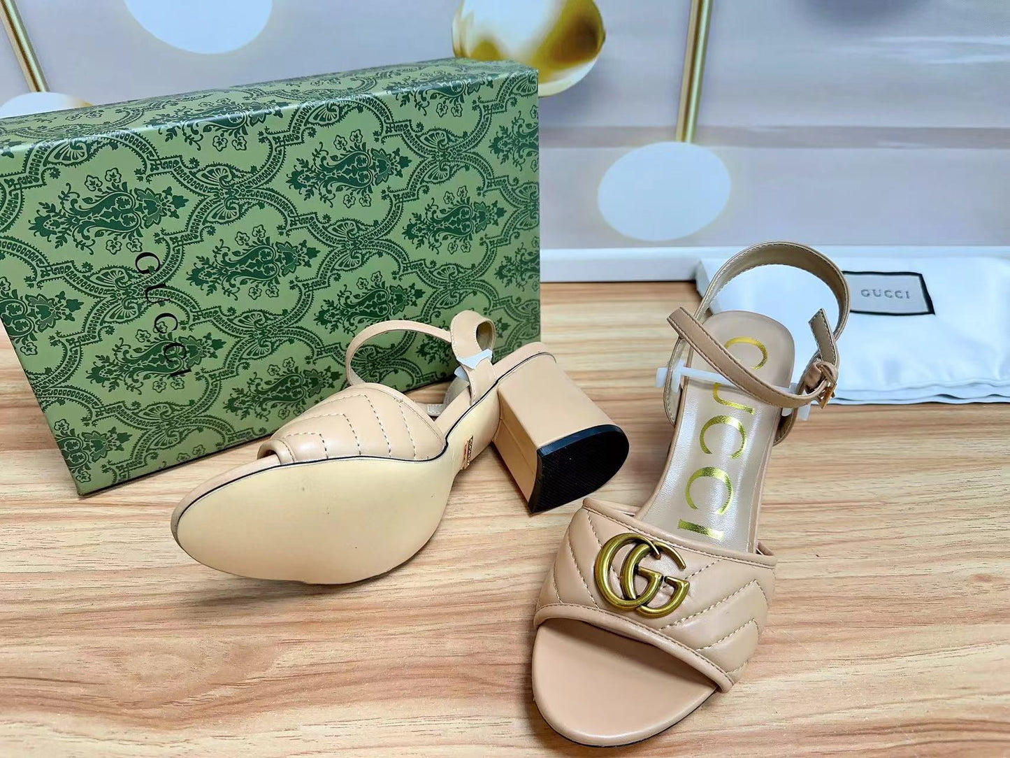 14B182ZDE Stylish High heels Heel height 7cm