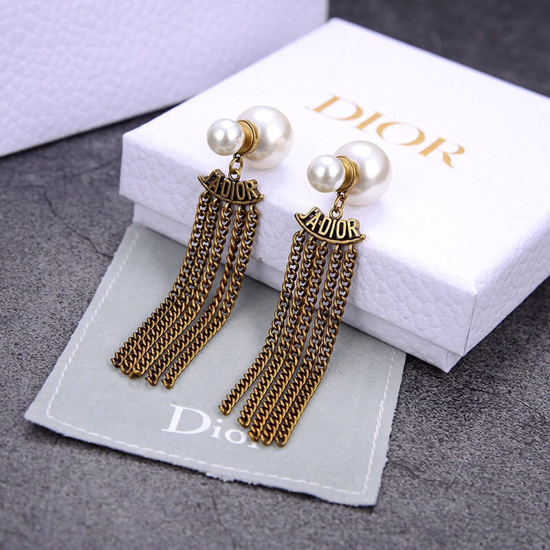 14D803EDE Stylish Earrings