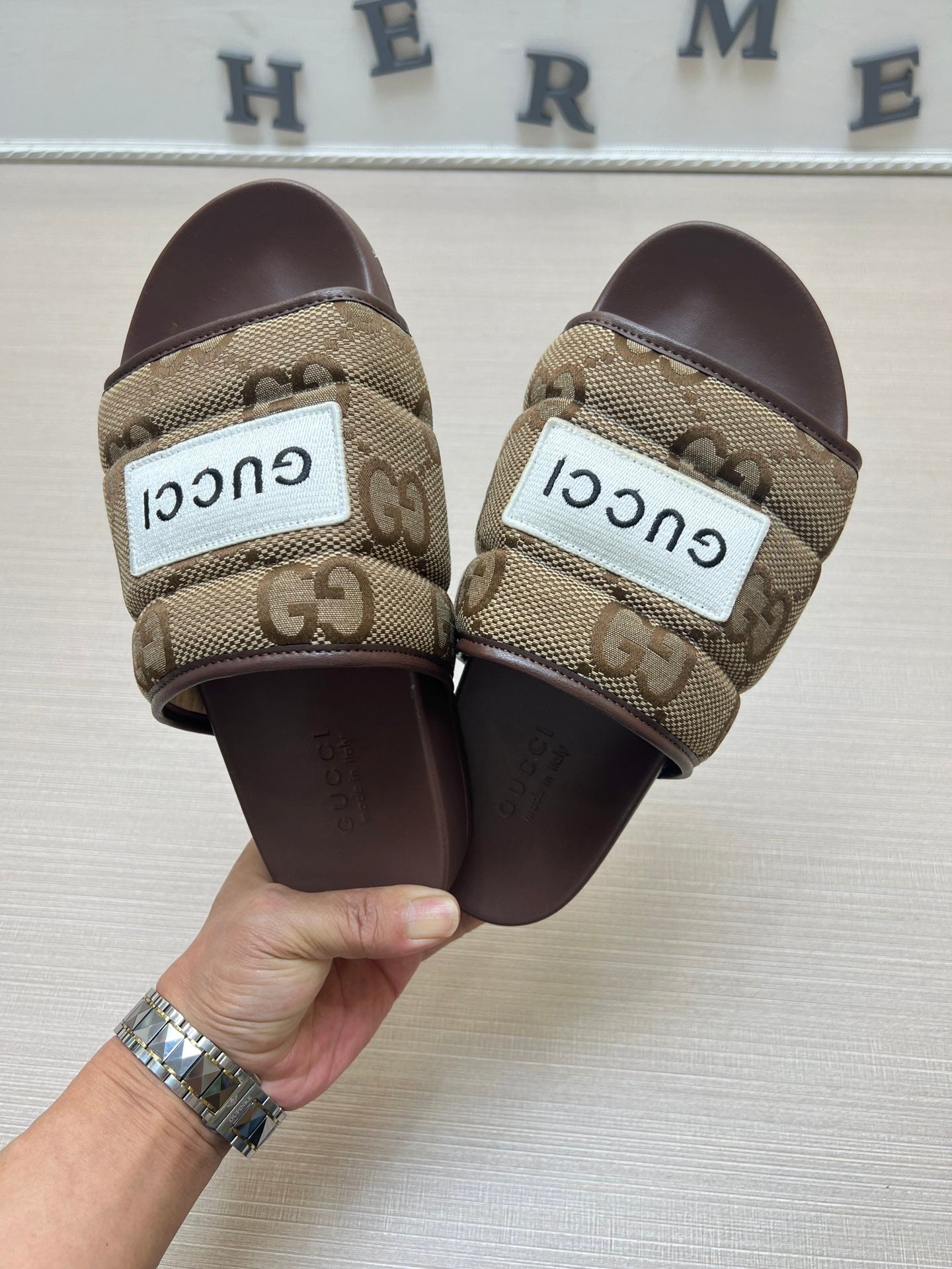 54B49ZDE Stylish slippers