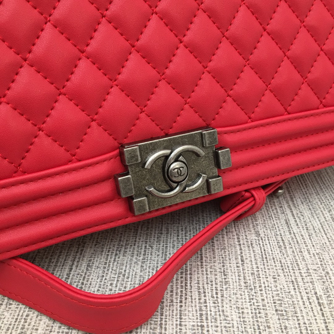 5C60BDE Stylish leather bag