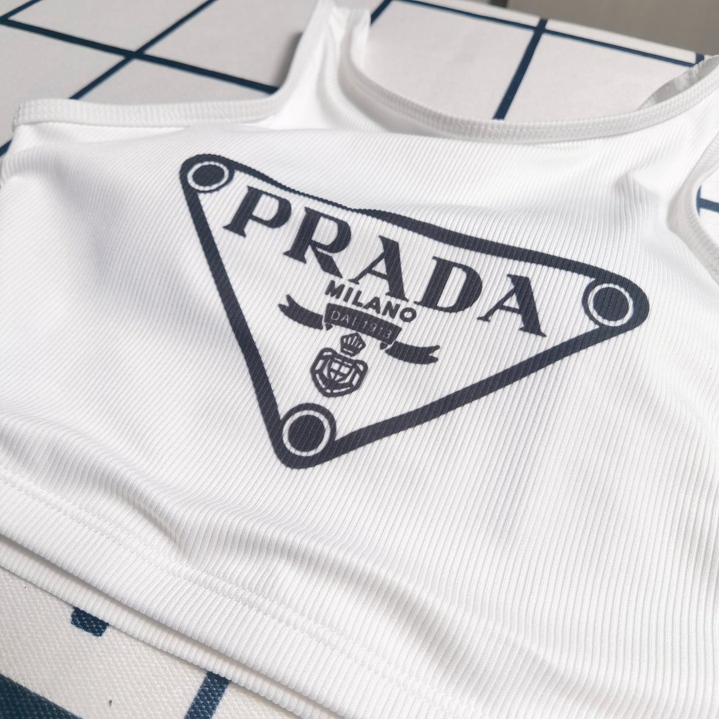 14PD28YDE Stylish Long sleeve swimsuit