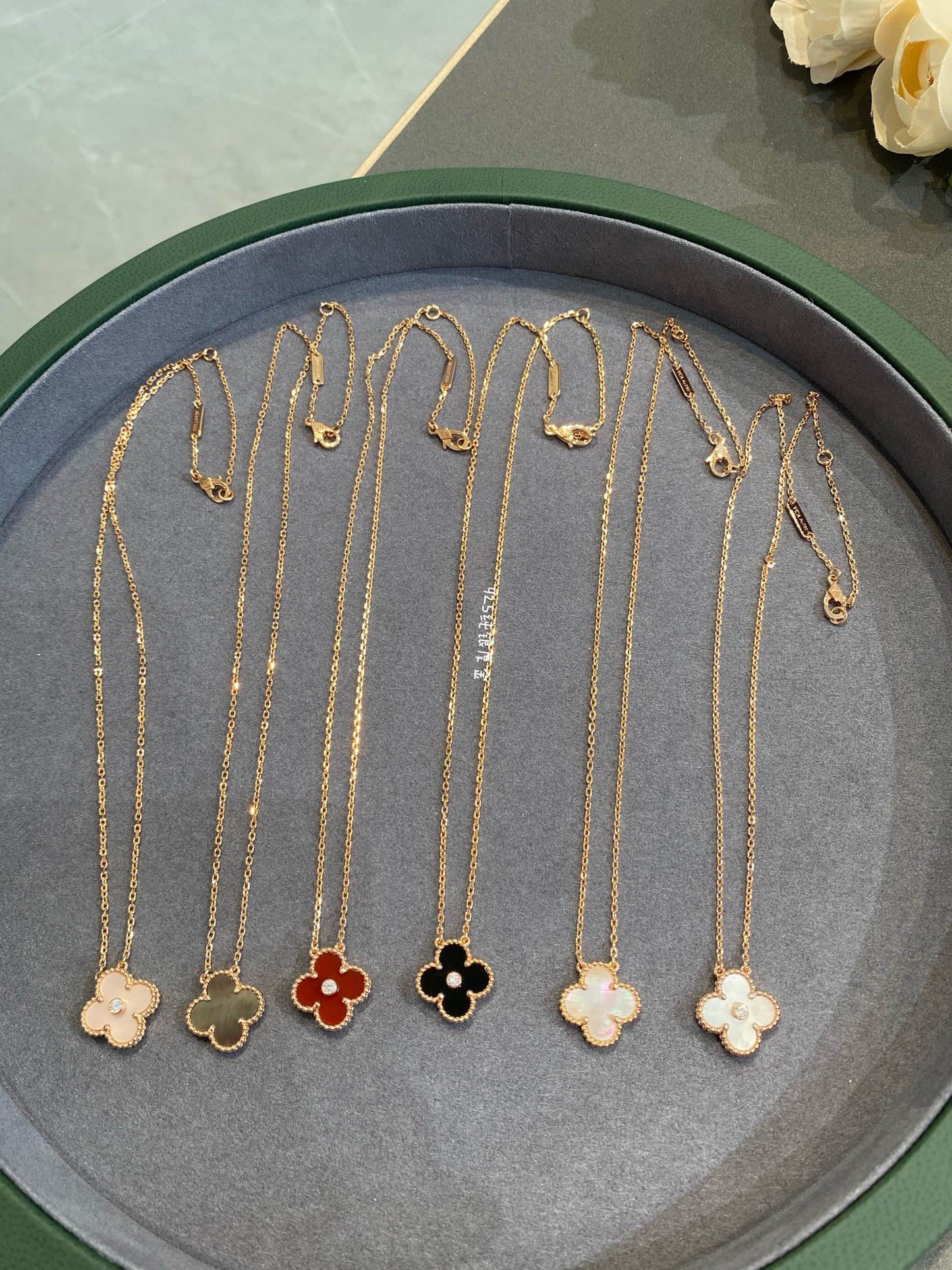 5XVA185XDE Stylish 1 flower necklace