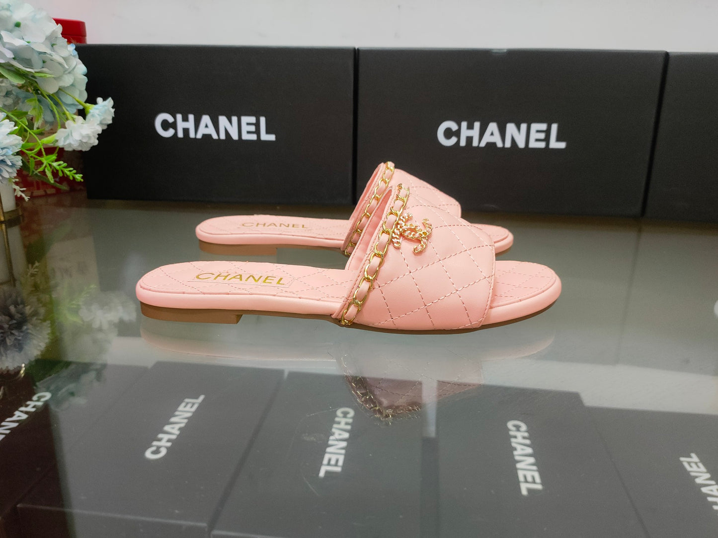 14C29ZDE Stylish slippers
