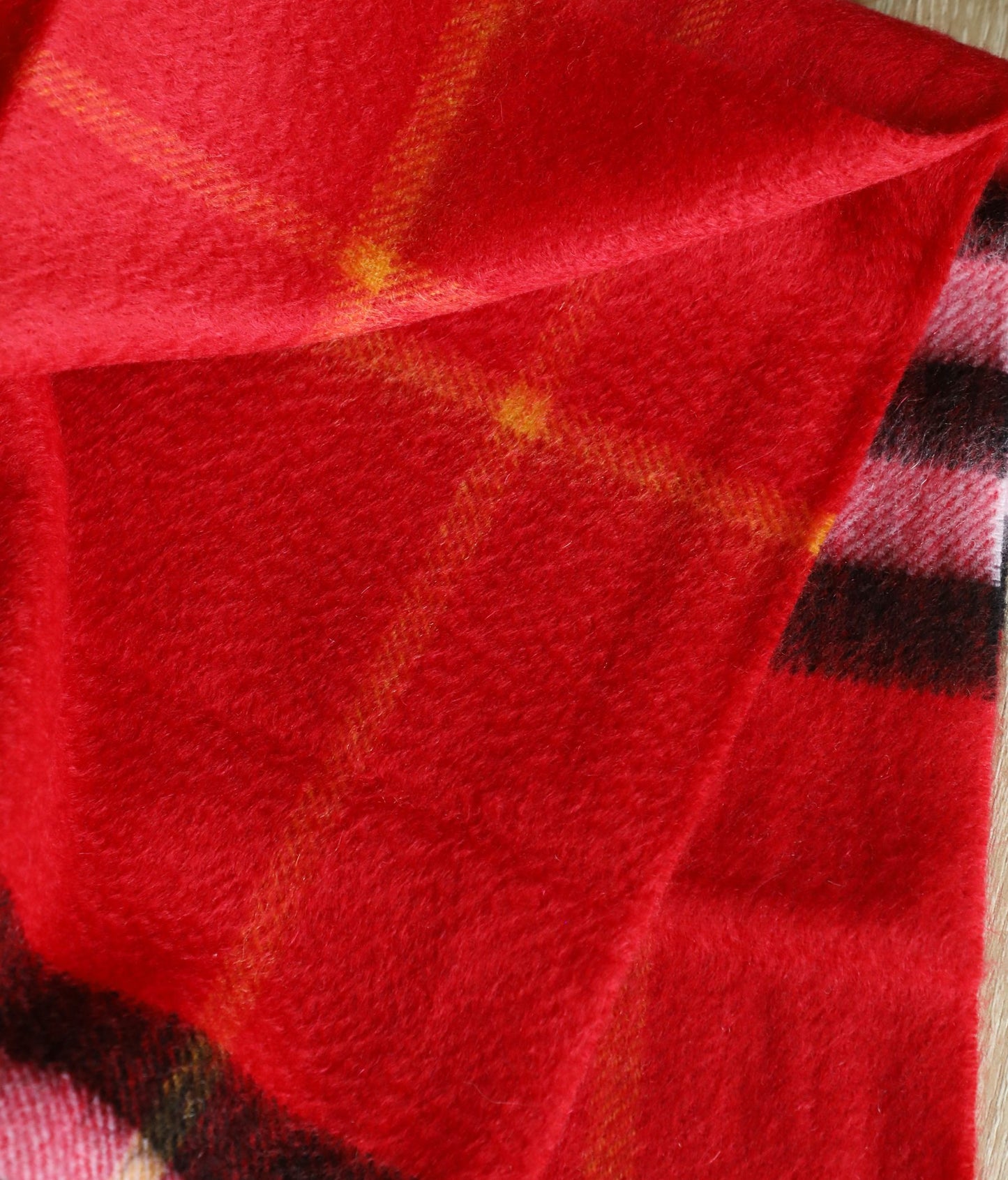 185ZR2WDE Stylish Winter Scarves