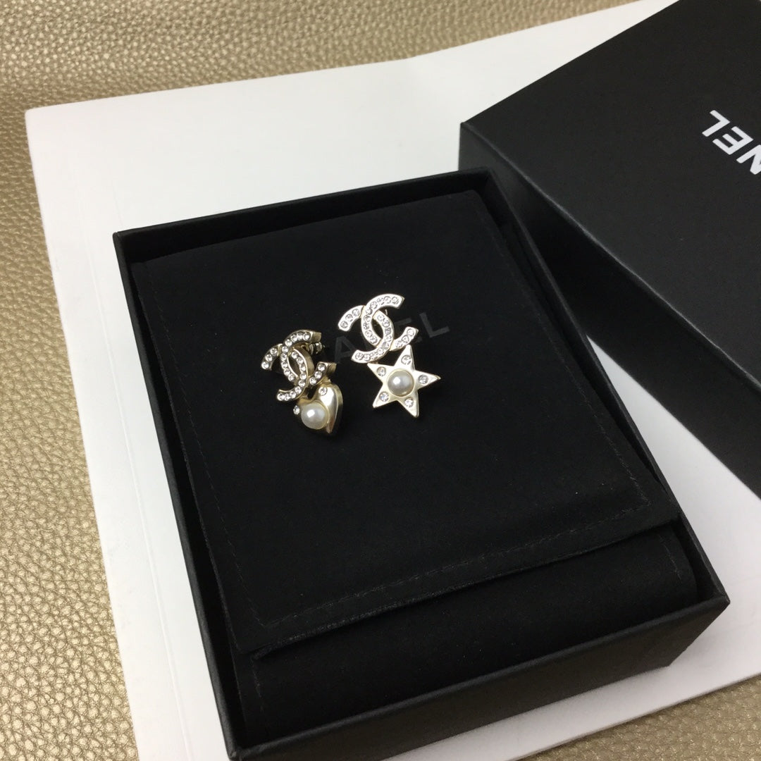 14C76EDE Stylish Earrings