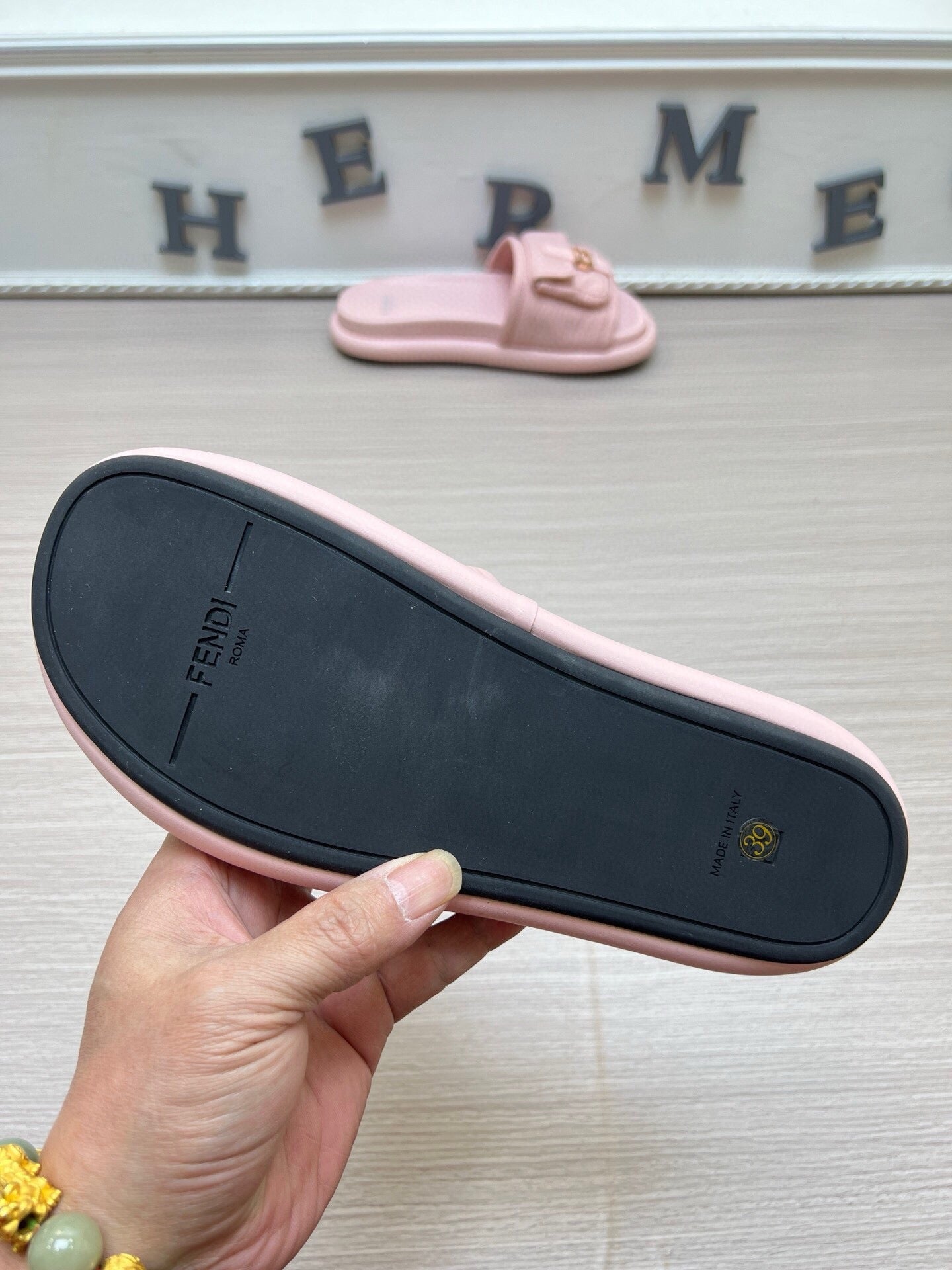 54F125ZDE Stylish slippers