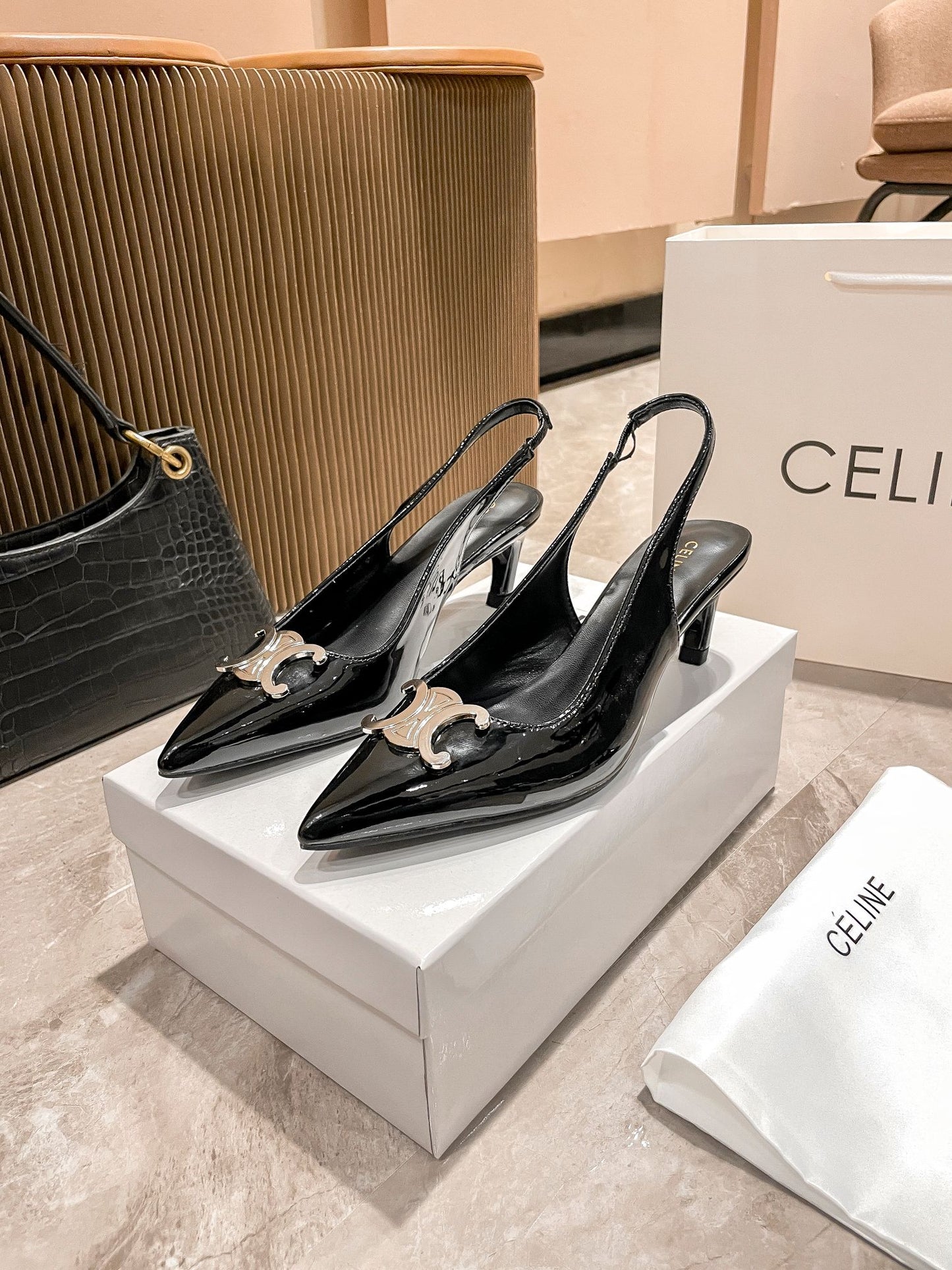 14CL87ZDE Stylish High heels Heel height 5cm