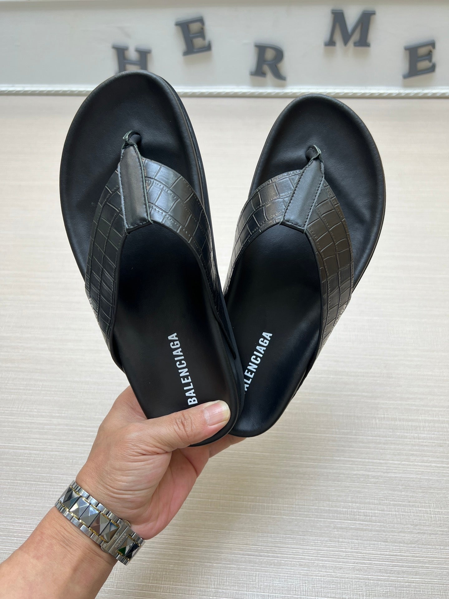 54J98ZDE Stylish slippers
