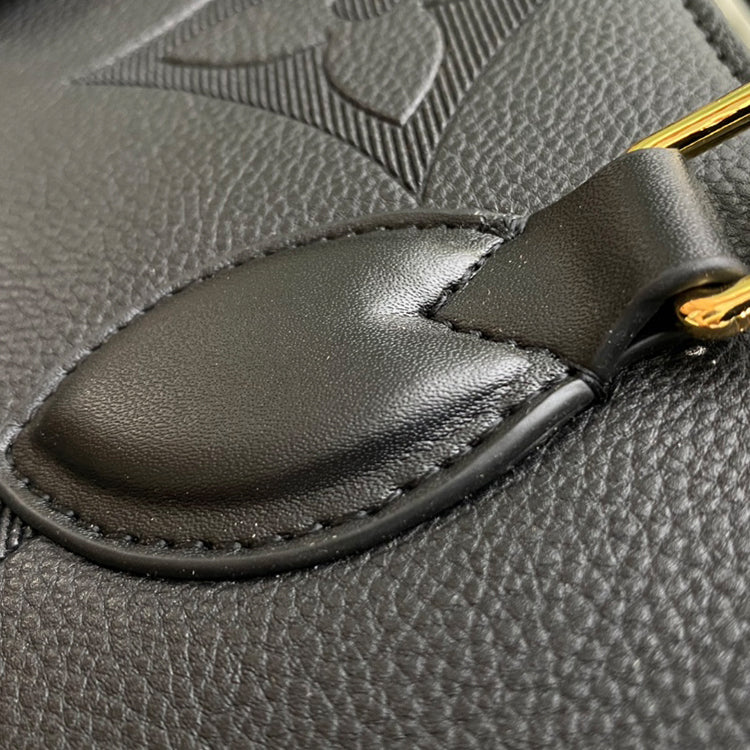 AE19BDE Stylish leather bag