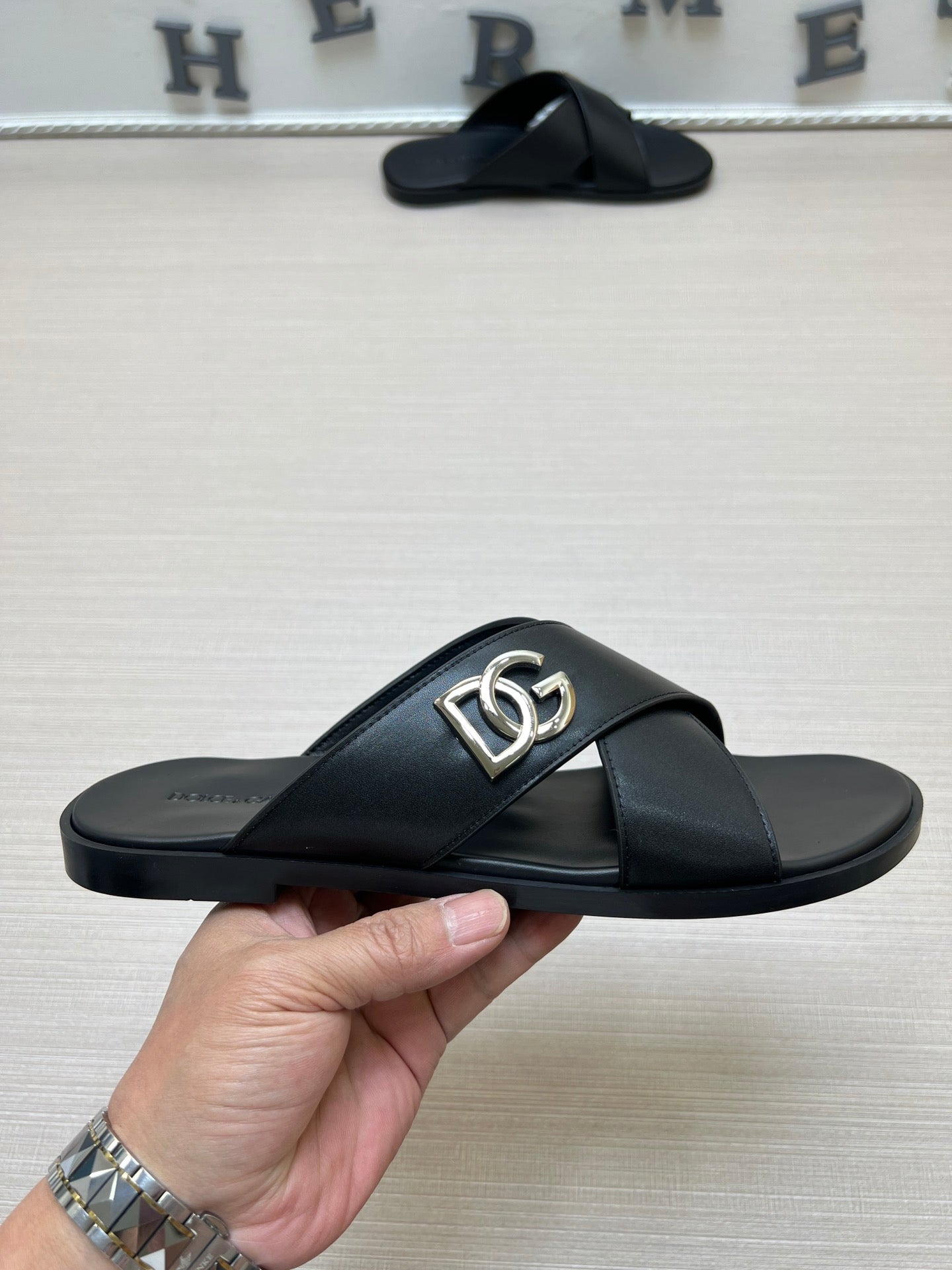 54A93ZDE Stylish slippers