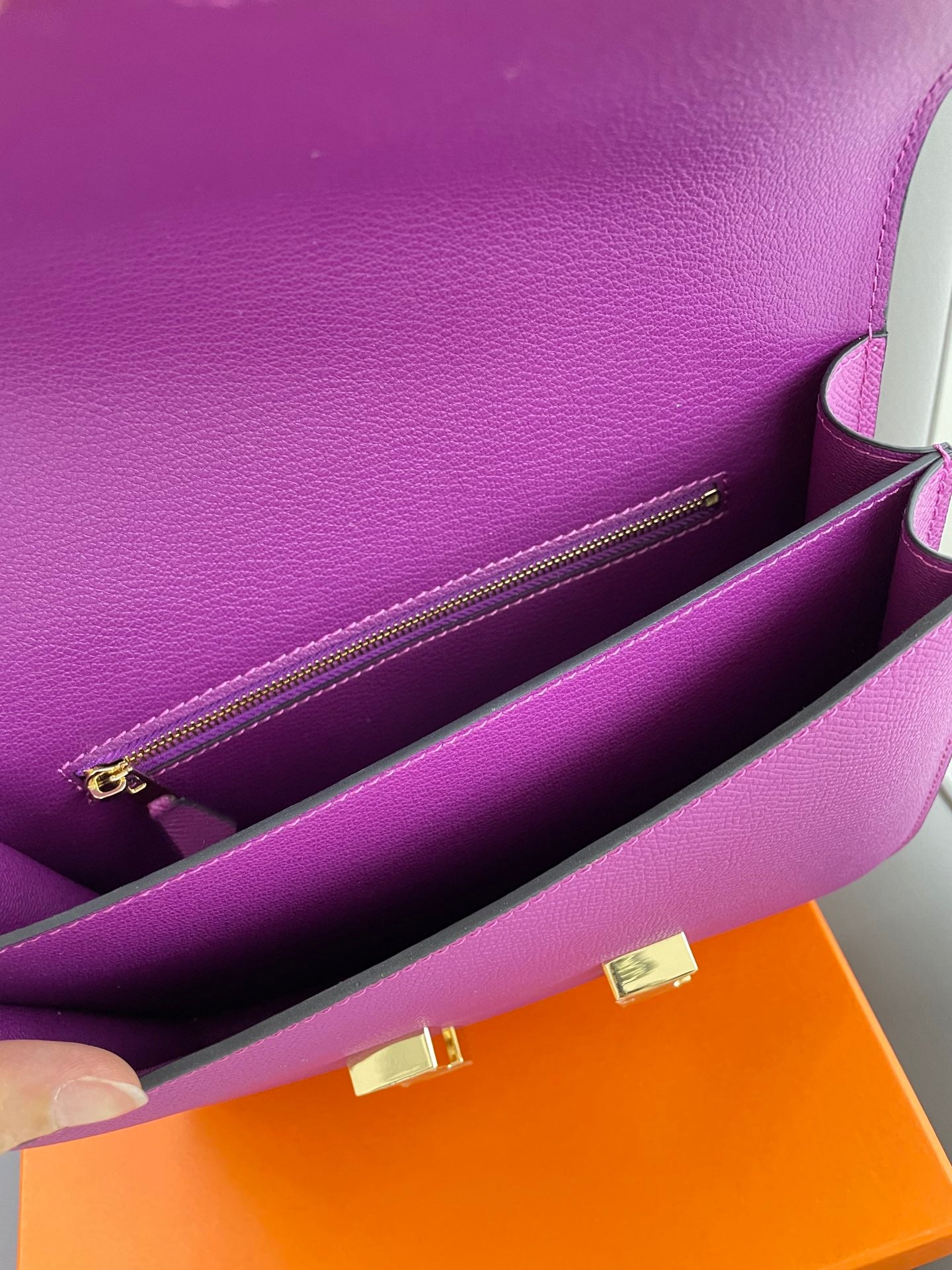 155NH63BDE Stylish leather bag