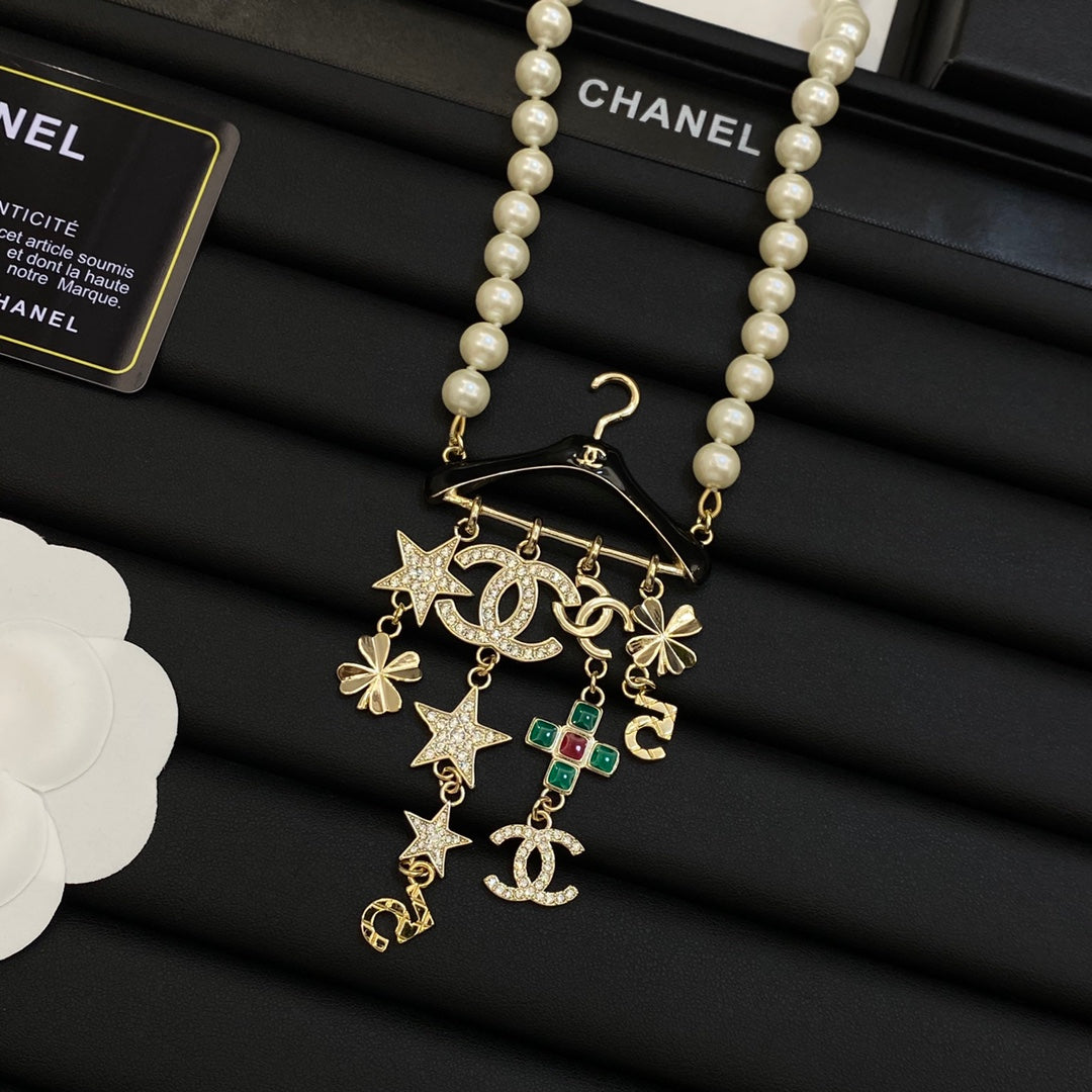 14C989XDE Stylish Necklaces