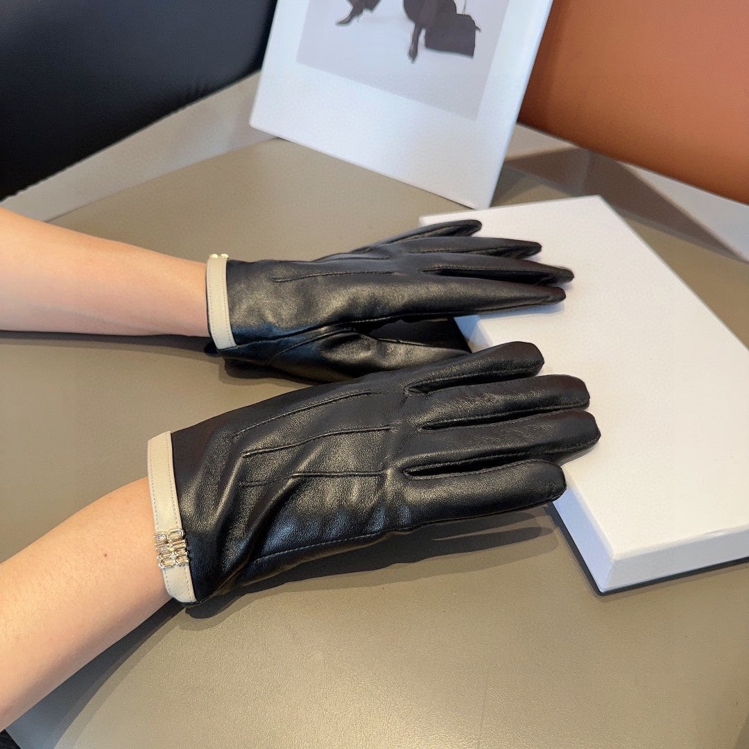 14A74SDE Stylish gloves