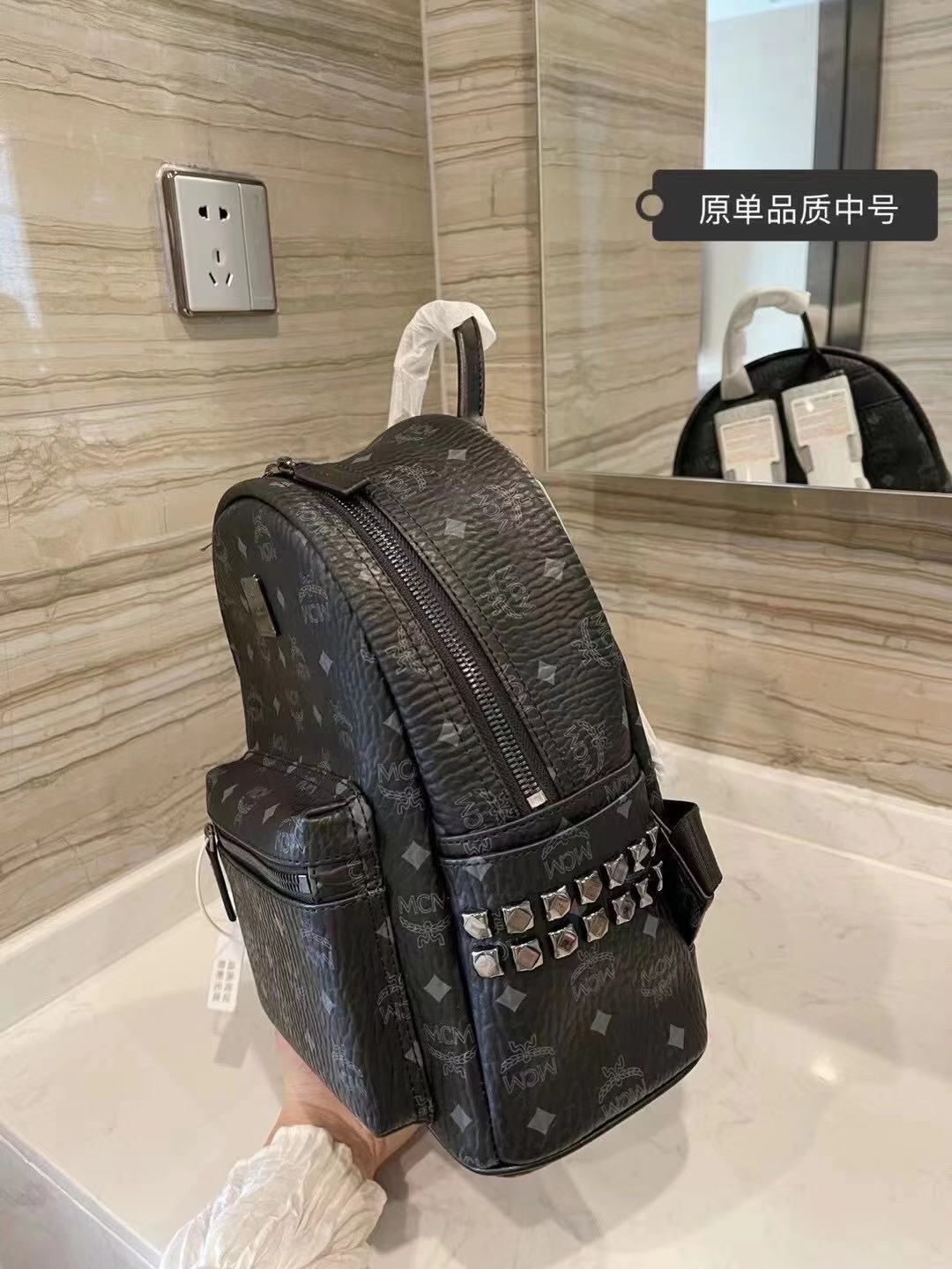 2XM332BDE Stylish leather bag